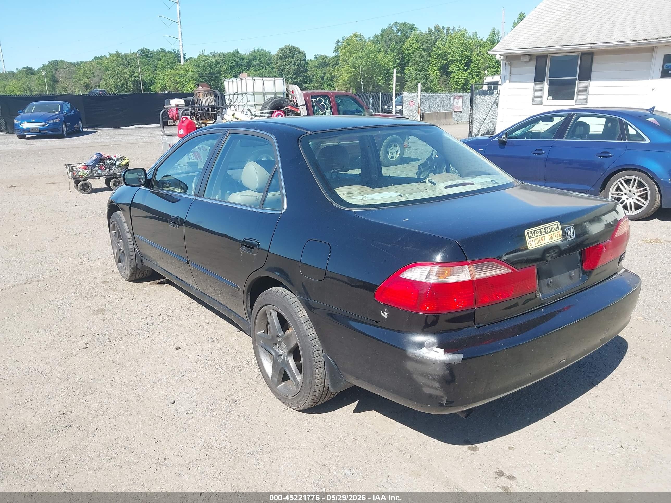 2000 Honda Accord 3.0 Ex Black vin: 1HGCG165XYA085289