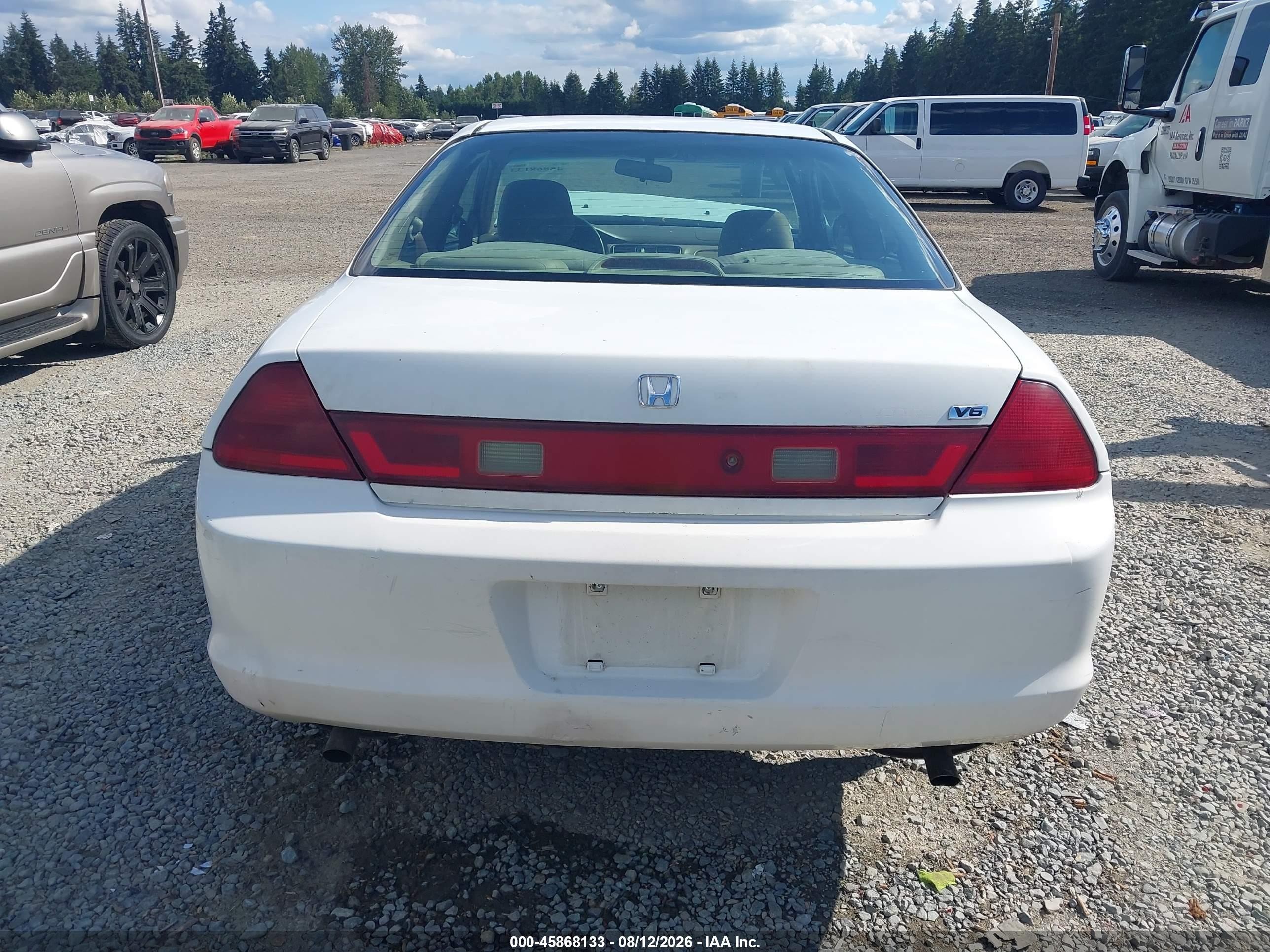 1998 Honda Accord Lx V6 Белый vin: 1HGCG2242WA030884