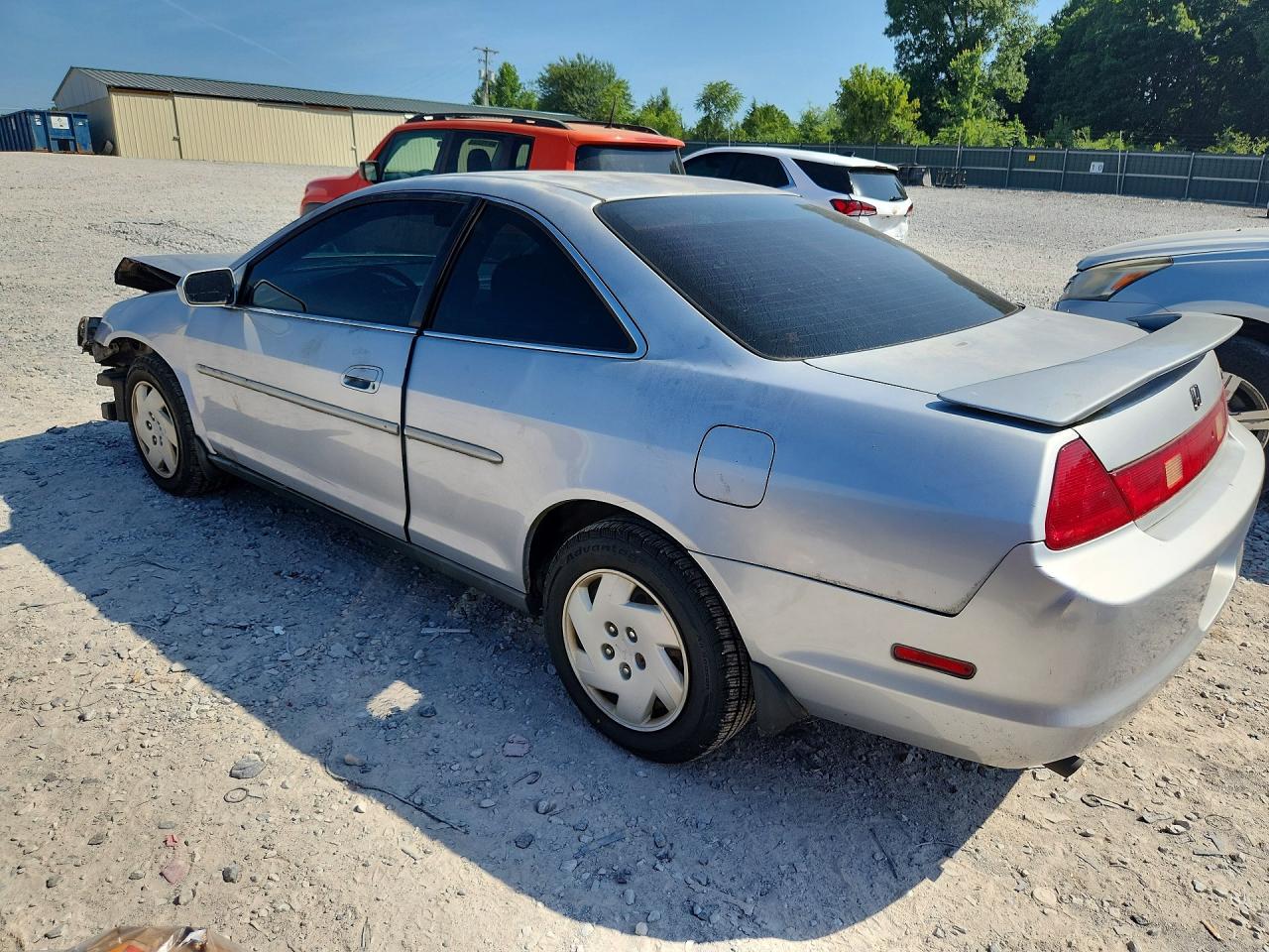1998 Honda Accord Lx Silver vin: 1HGCG2244WA005405