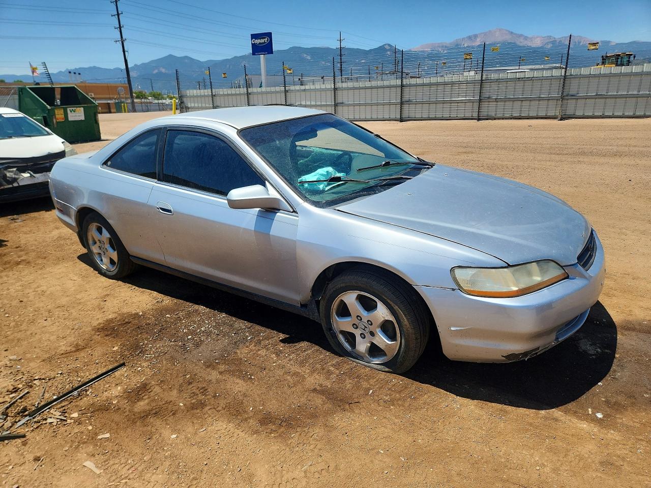1998 Honda Accord Lx Silver vin: 1HGCG2247WA013675