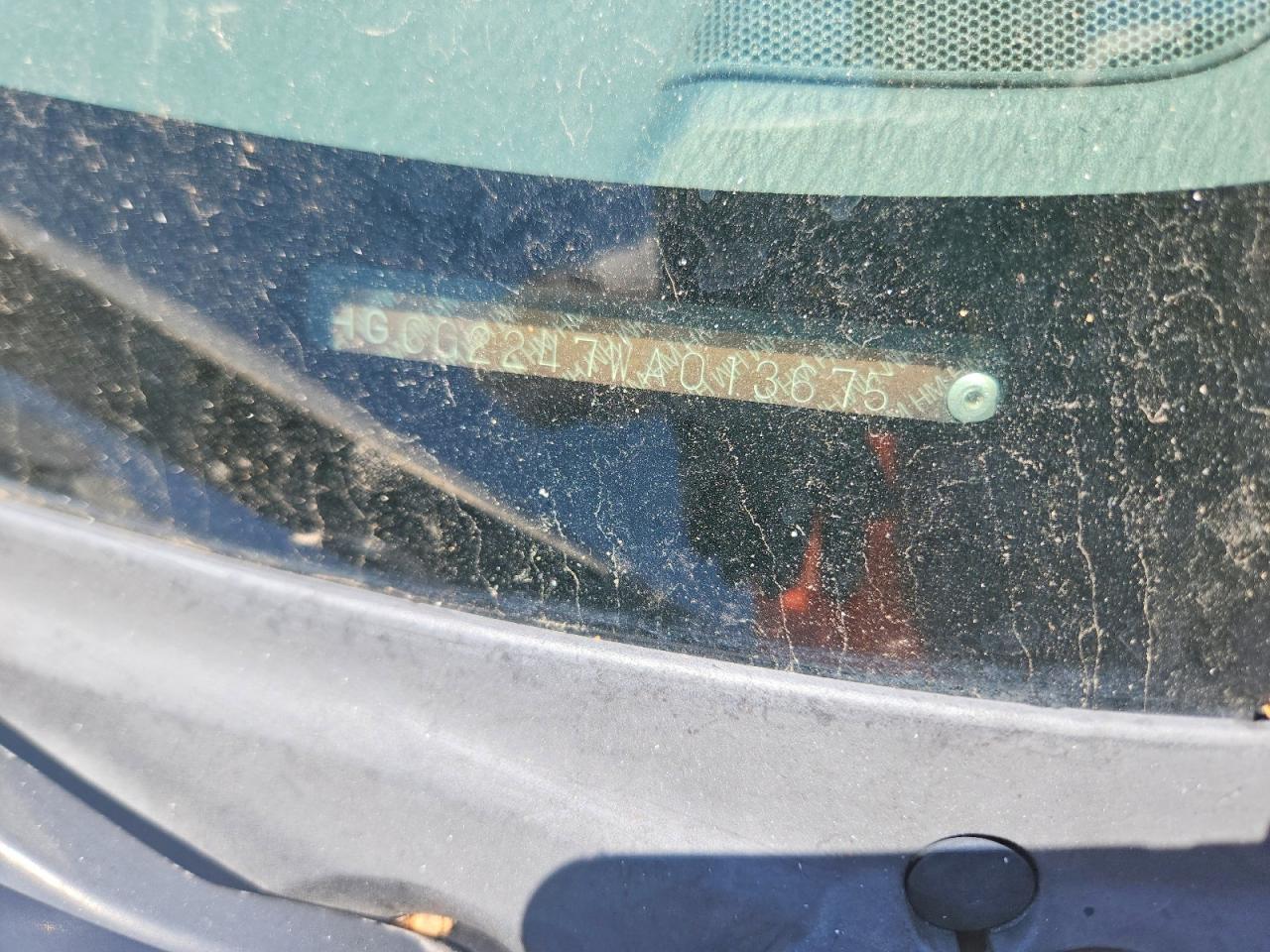 1998 Honda Accord Lx Silver vin: 1HGCG2247WA013675