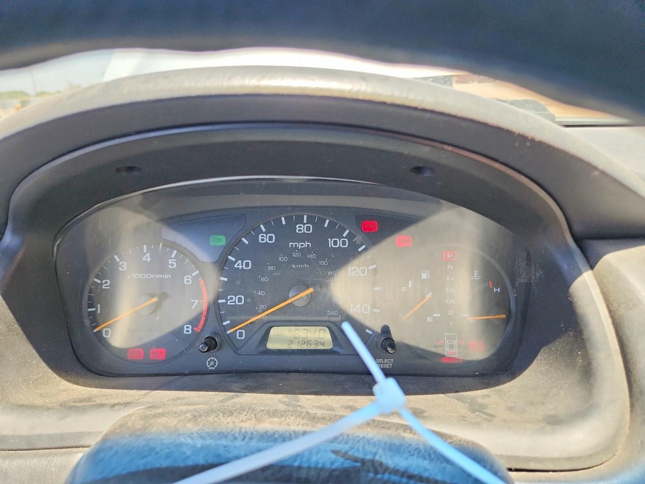1998 Honda Accord Lx Silver vin: 1HGCG2247WA013675