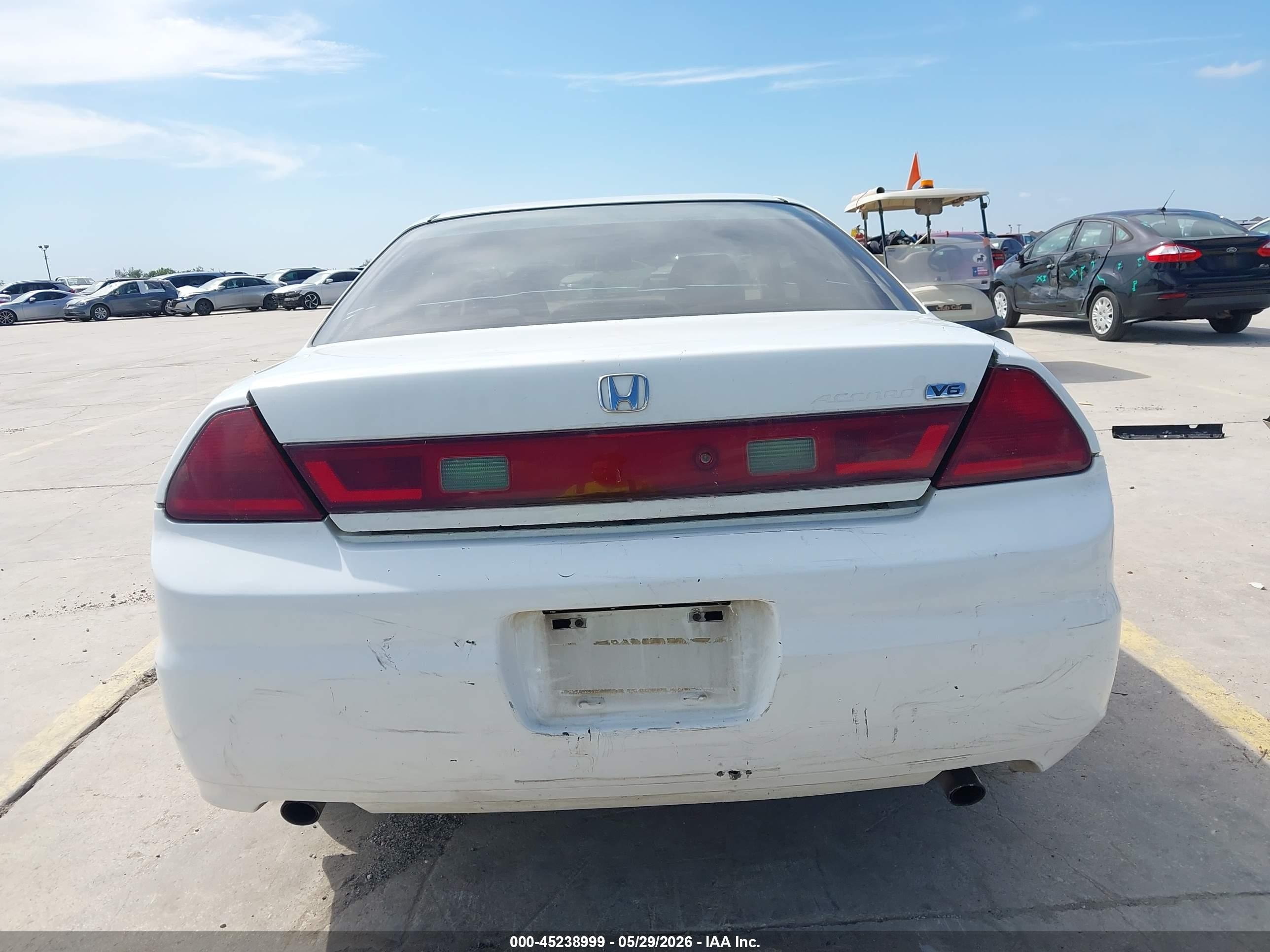 2002 Honda Accord 3.0 Lx Белый vin: 1HGCG22482A013632