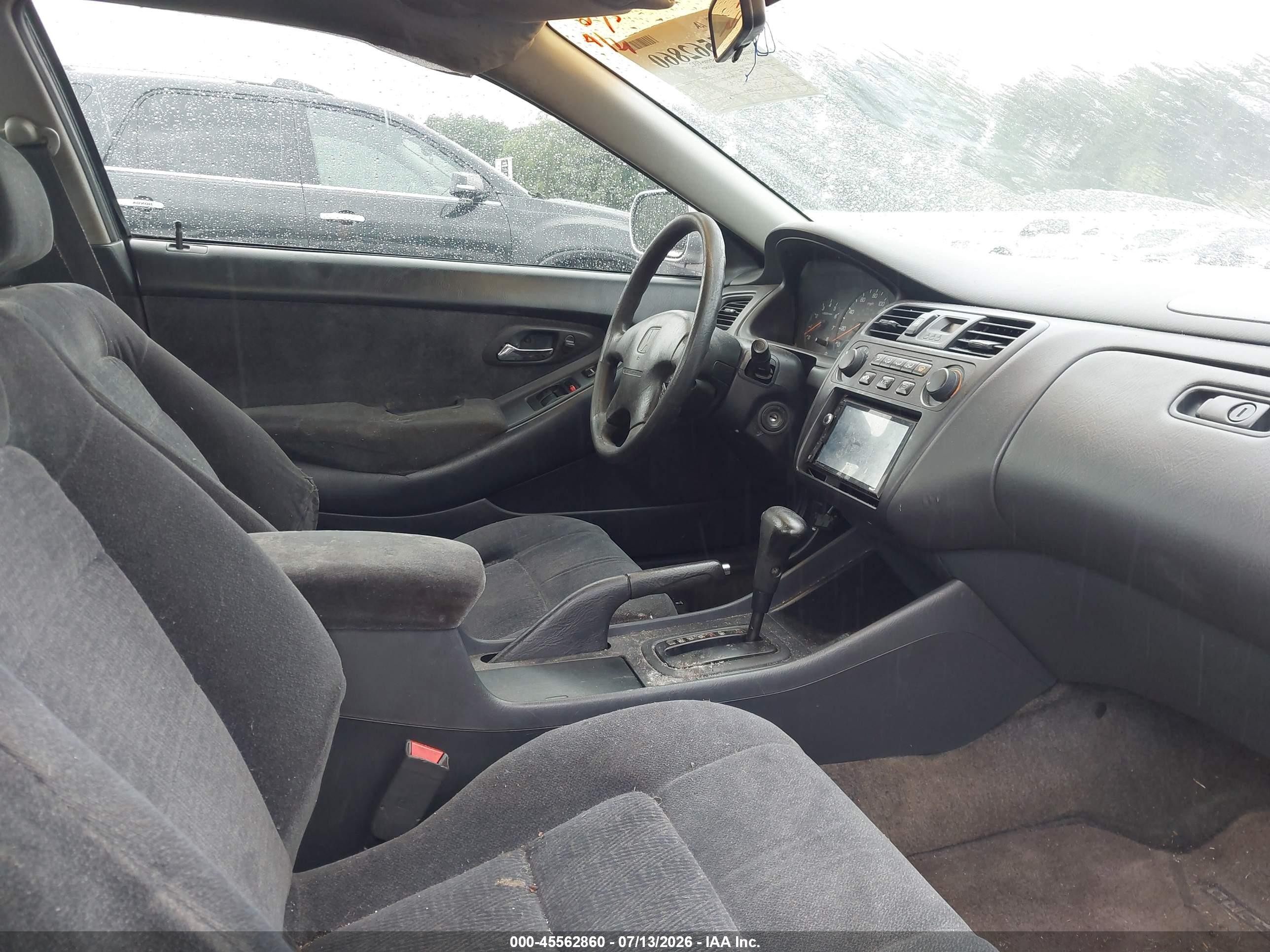2000 Honda Accord 3.0 Lx Silver vin: 1HGCG224XYA019165