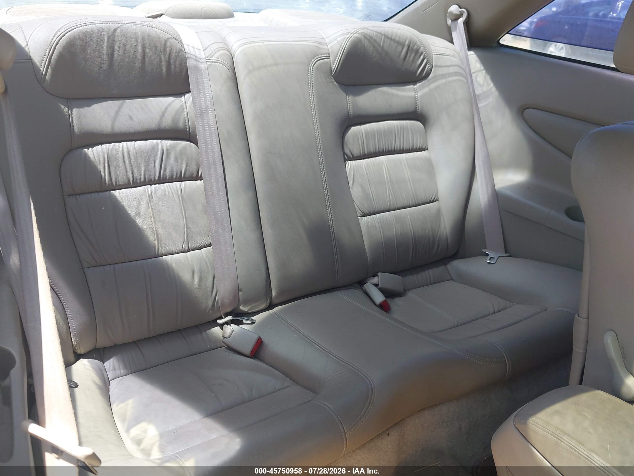 2002 Honda Accord 3.0 Ex White vin: 1HGCG22502A008532