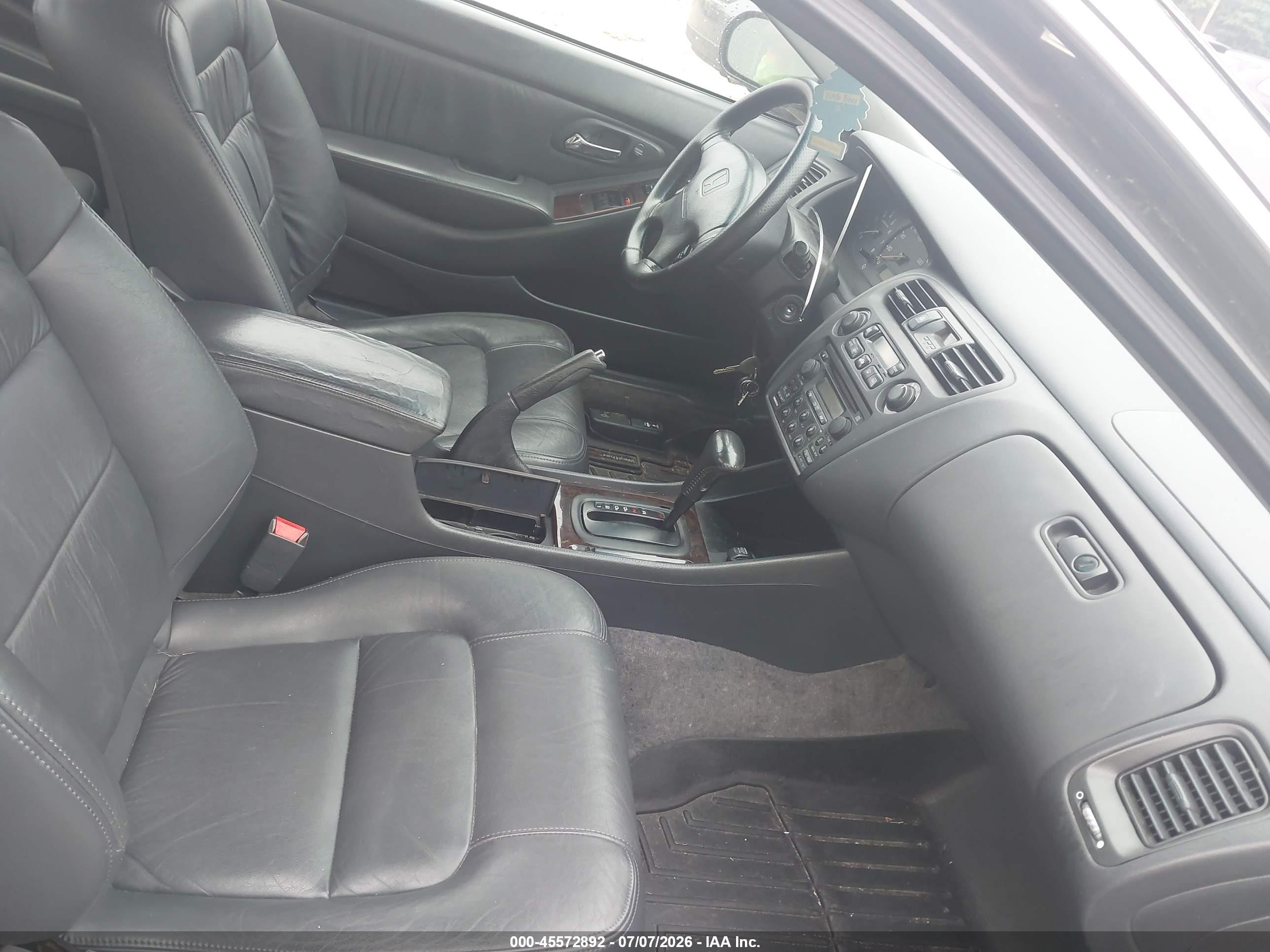 2000 Honda Accord 3.0 Ex Black vin: 1HGCG2251YA006488