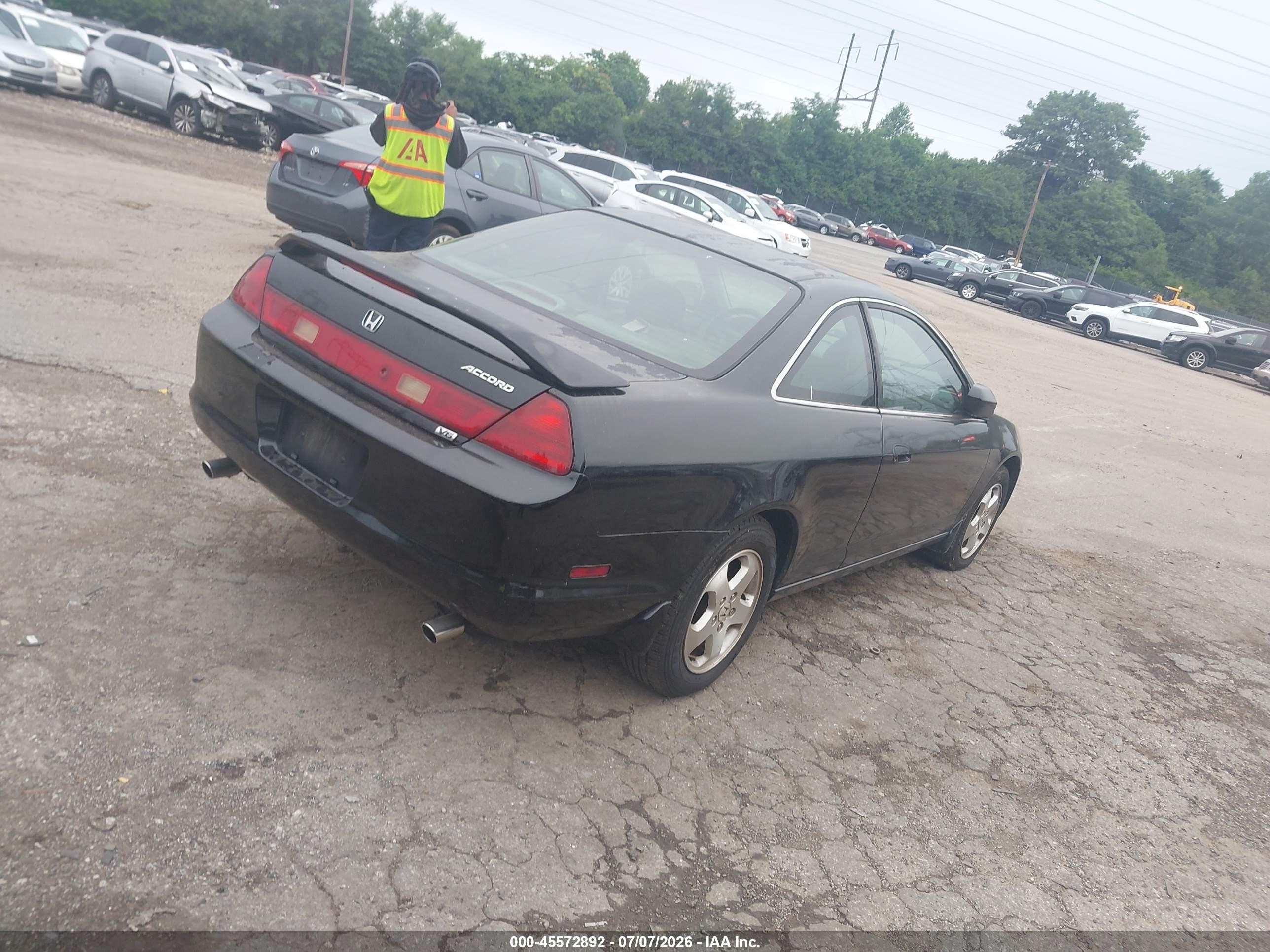 2000 Honda Accord 3.0 Ex Black vin: 1HGCG2251YA006488