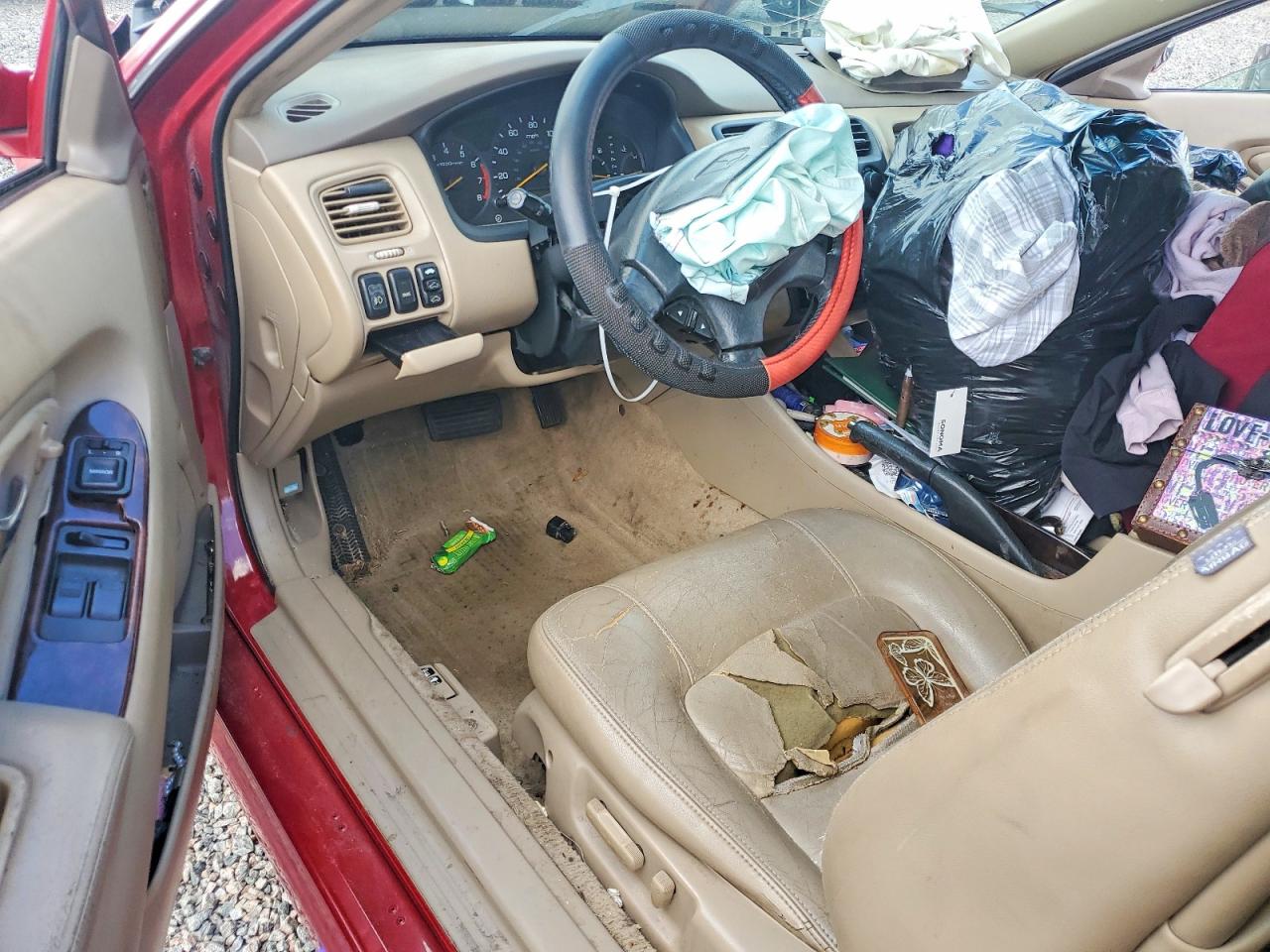 2000 Honda Accord Ex Красный vin: 1HGCG2251YA031617