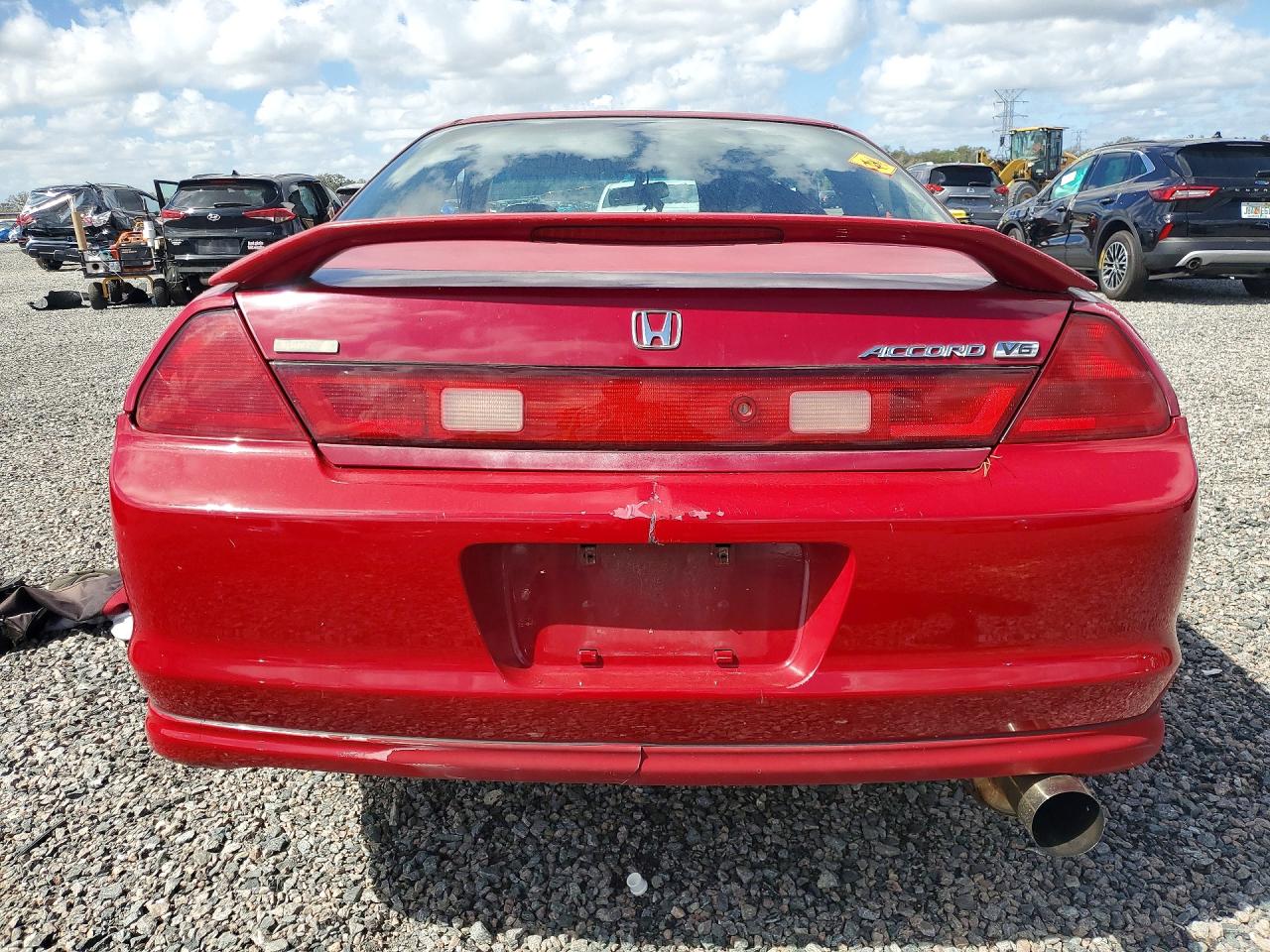 2000 Honda Accord Ex Красный vin: 1HGCG2251YA031617