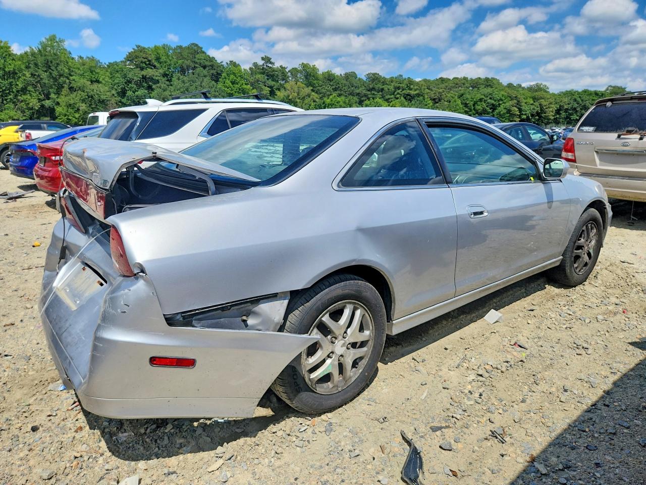 2002 Honda Accord Ex White vin: 1HGCG22522A003705