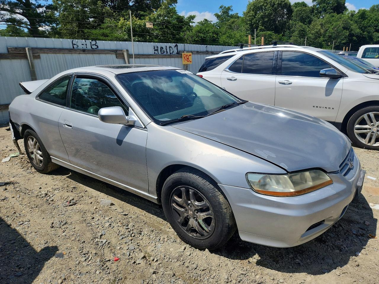 2002 Honda Accord Ex White vin: 1HGCG22522A003705