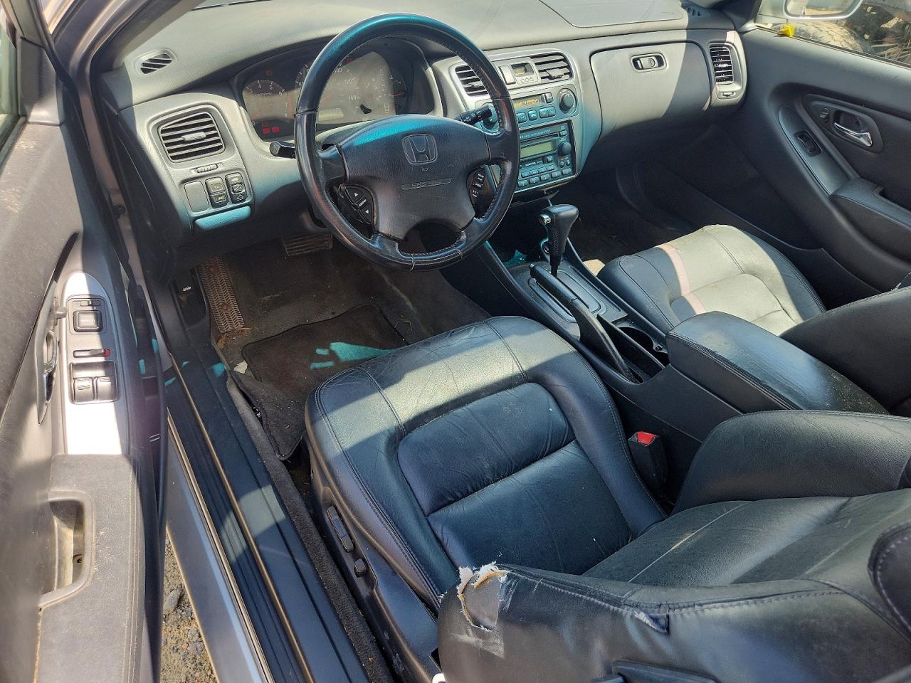 2002 Honda Accord Ex White vin: 1HGCG22522A003705