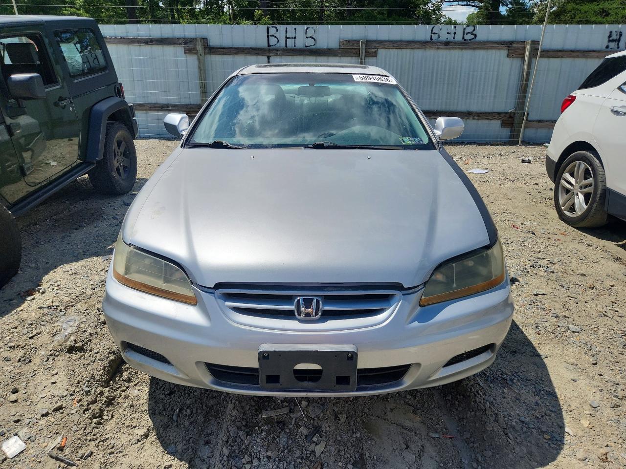 2002 Honda Accord Ex White vin: 1HGCG22522A003705