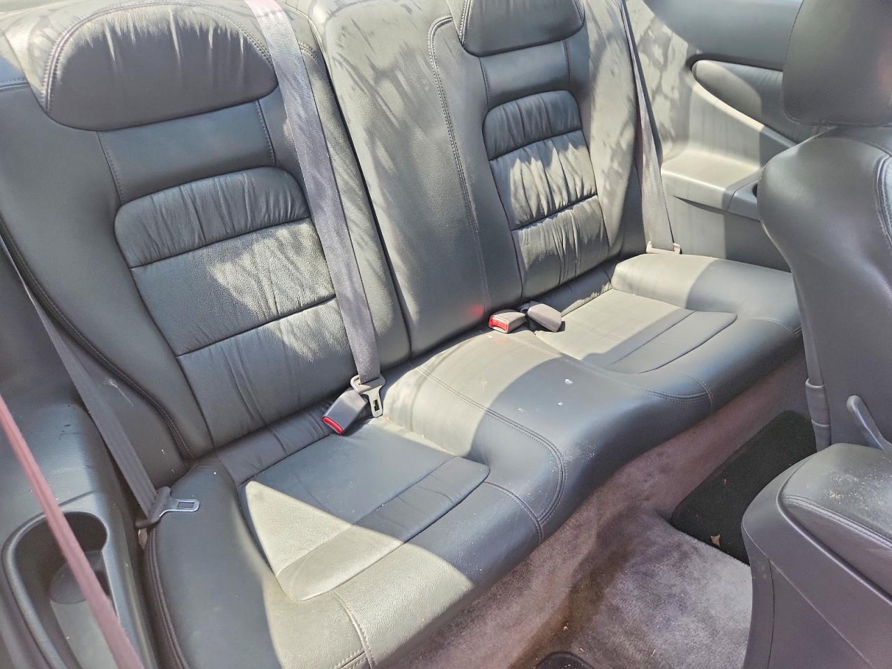 2002 Honda Accord Ex White vin: 1HGCG22522A003705