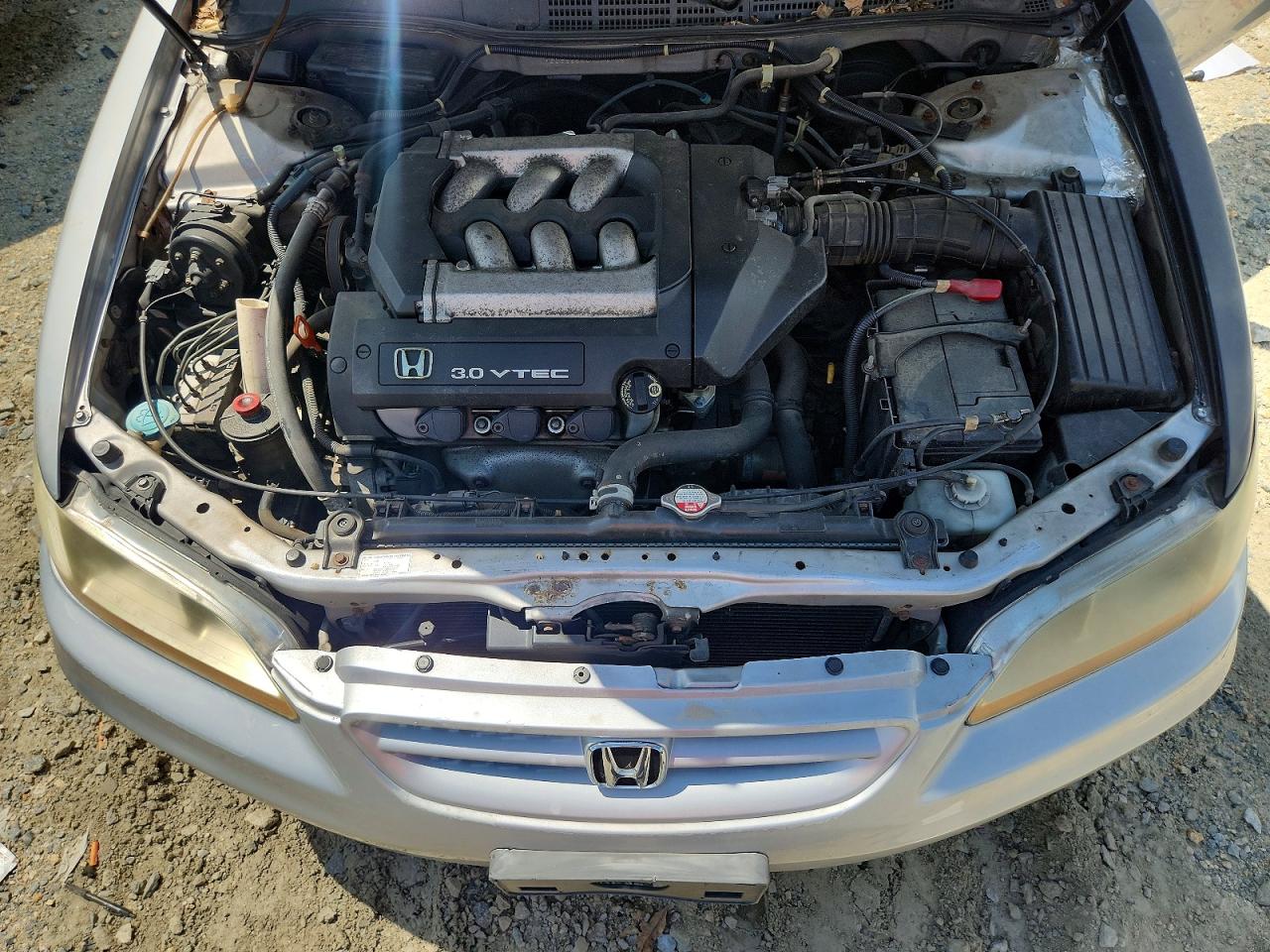 2002 Honda Accord Ex White vin: 1HGCG22522A003705