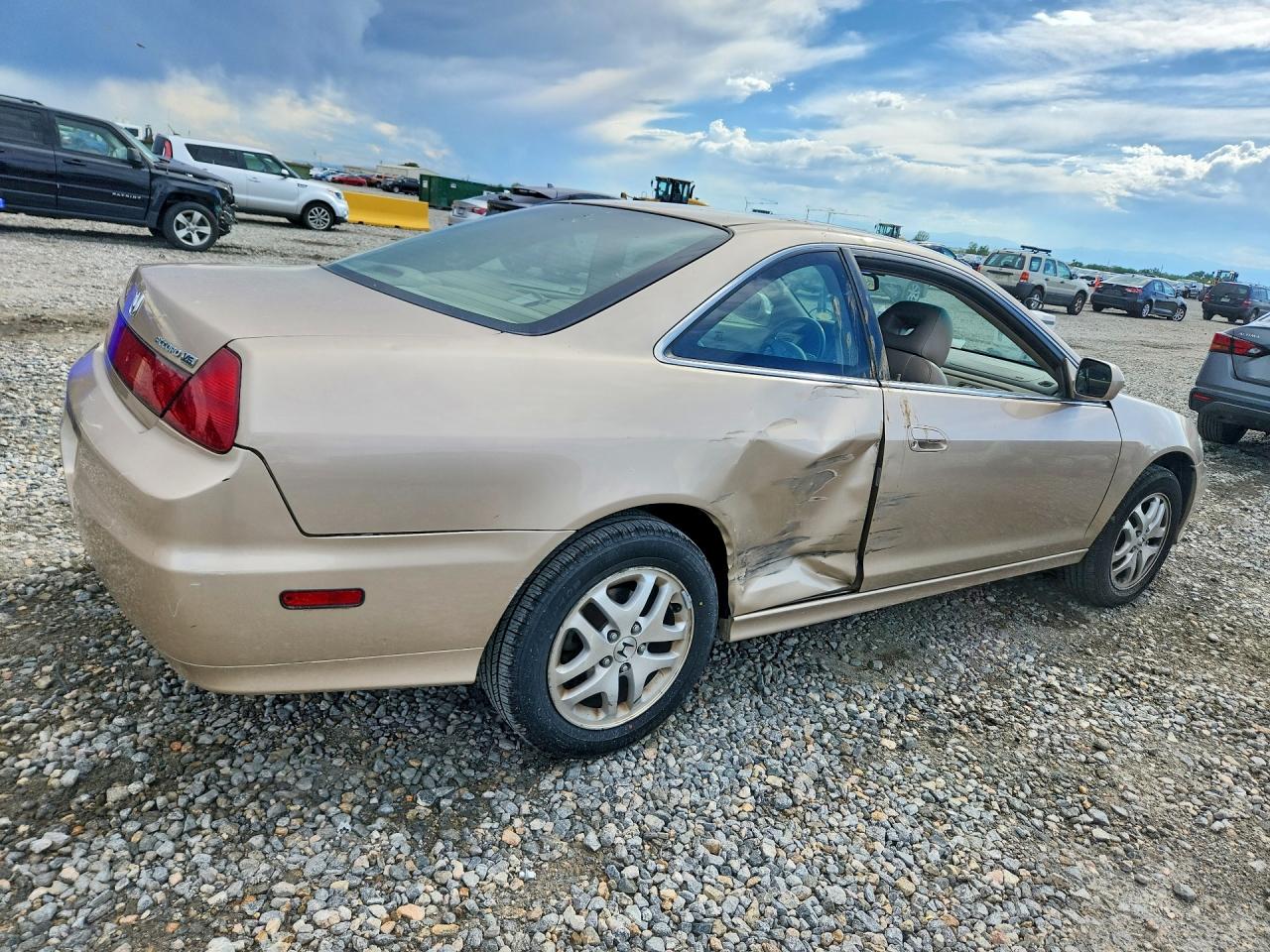 2002 Honda Accord Ex Gold vin: 1HGCG22522A028054