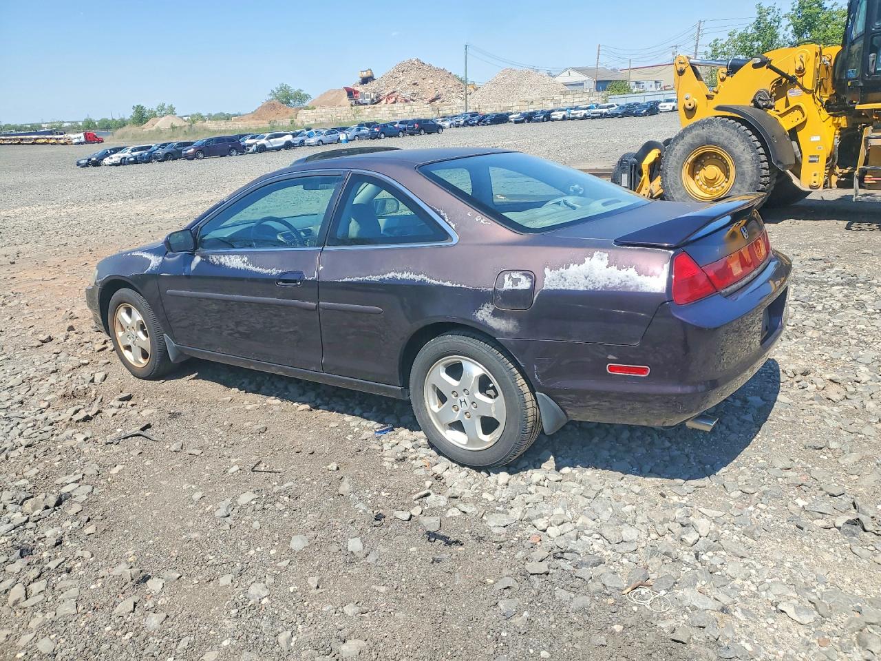 1998 Honda Accord Purple vin: 1HGCG2252WA026214