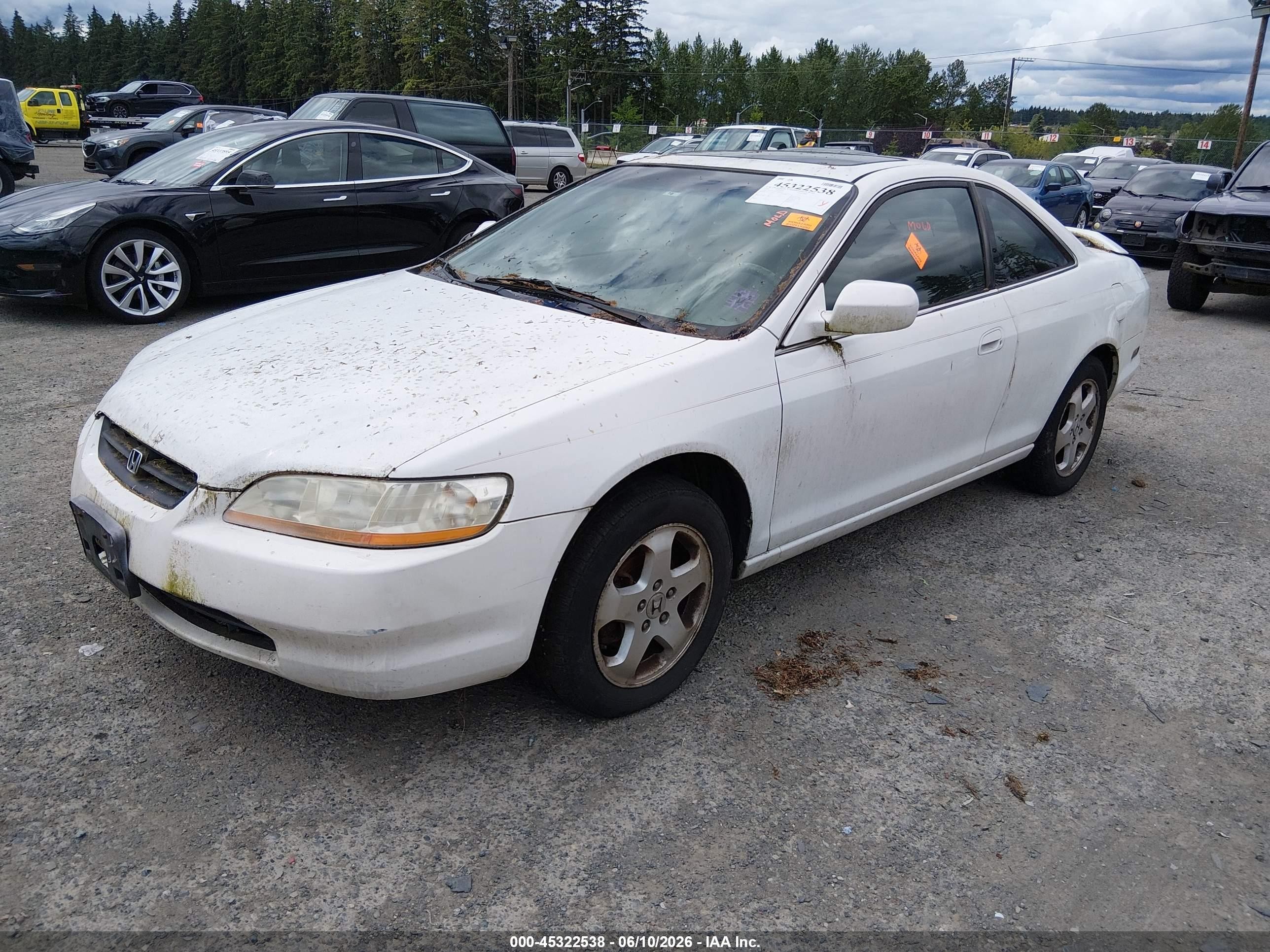 1999 Honda Accord Ex V6 White vin: 1HGCG2252XA026425