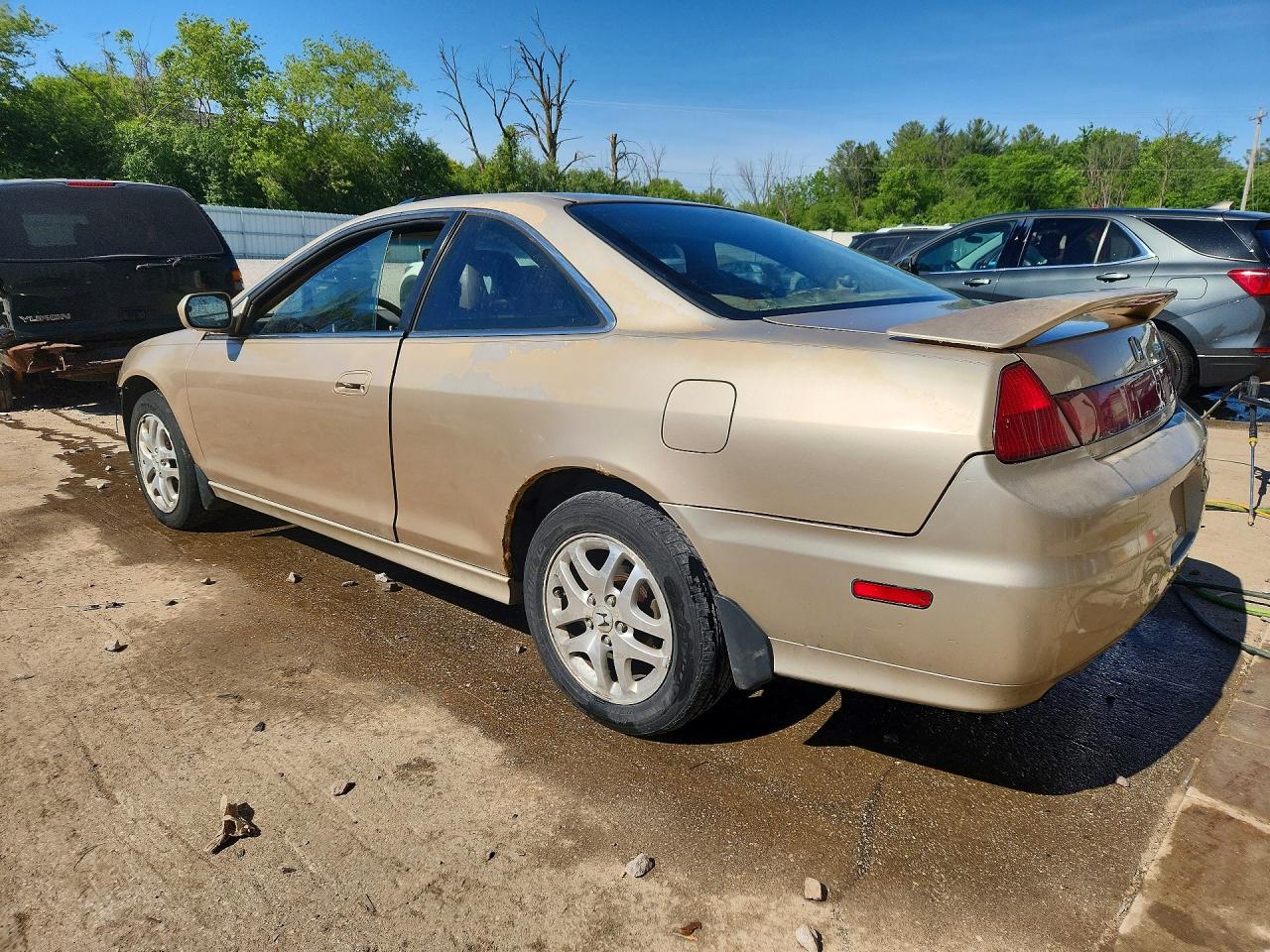 2001 Honda Accord Ex Cream vin: 1HGCG22561A011580