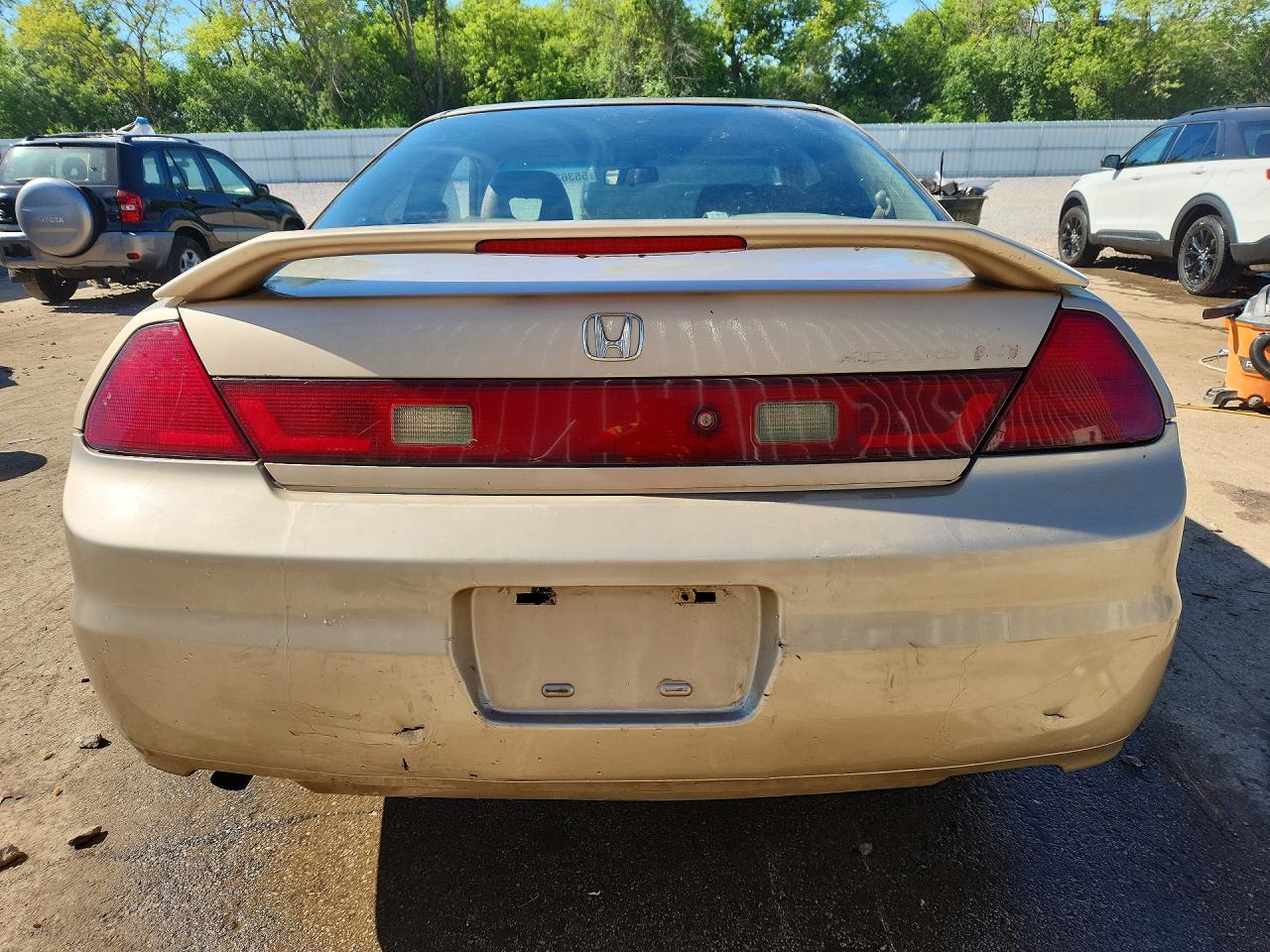 2001 Honda Accord Ex Cream vin: 1HGCG22561A011580