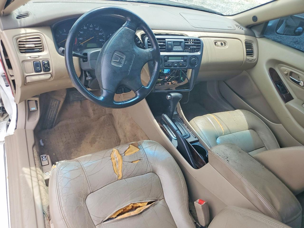 1999 Honda Accord White vin: 1HGCG2256XA008848
