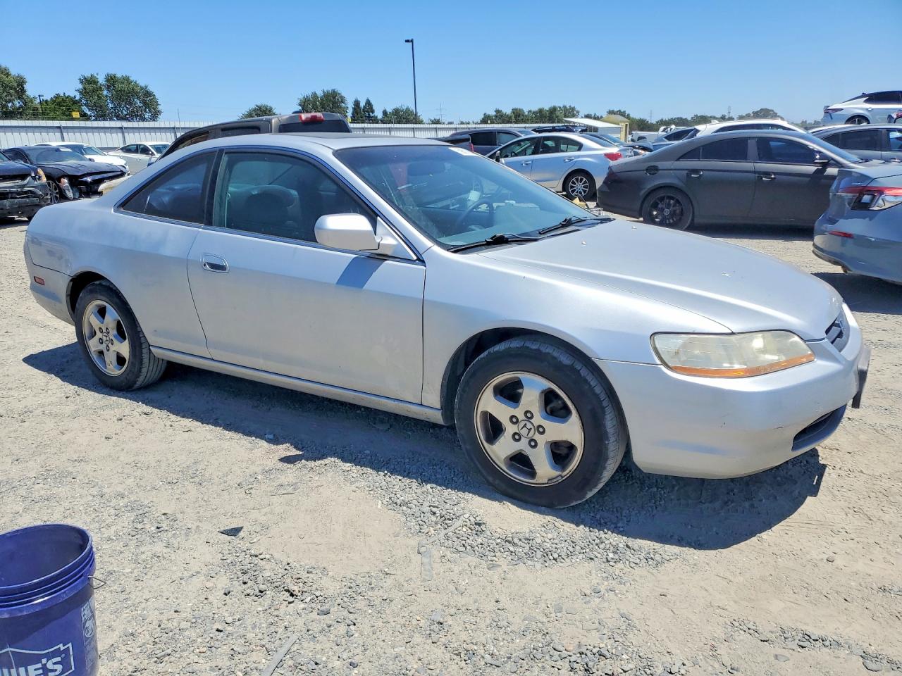 2000 Honda Accord Ex Silver vin: 1HGCG2256YA025344