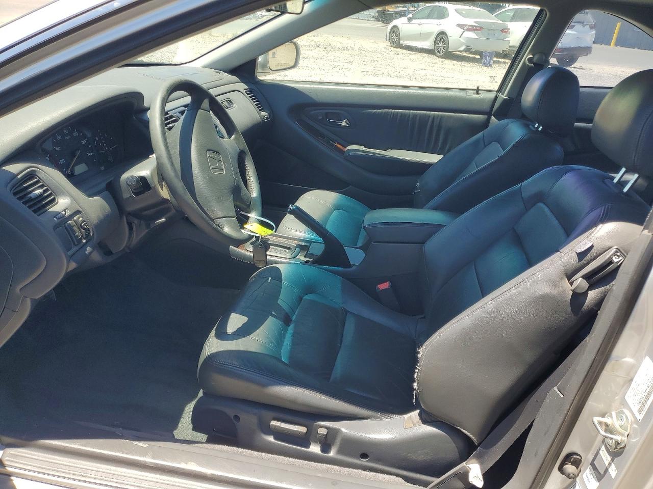 2000 Honda Accord Ex Silver vin: 1HGCG2256YA025344