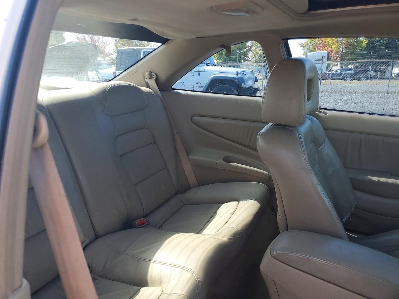 2001 Honda Accord Ex White vin: 1HGCG22571A017176