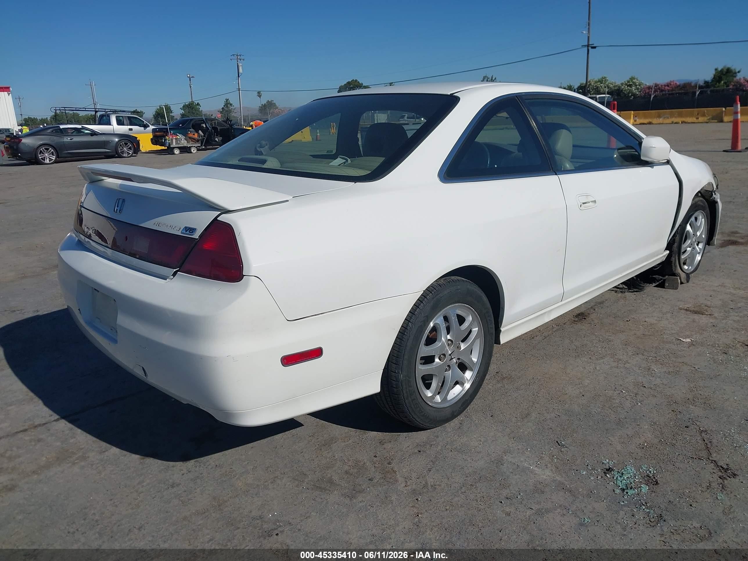 2002 Honda Accord 3.0 Ex Белый vin: 1HGCG22572A019673