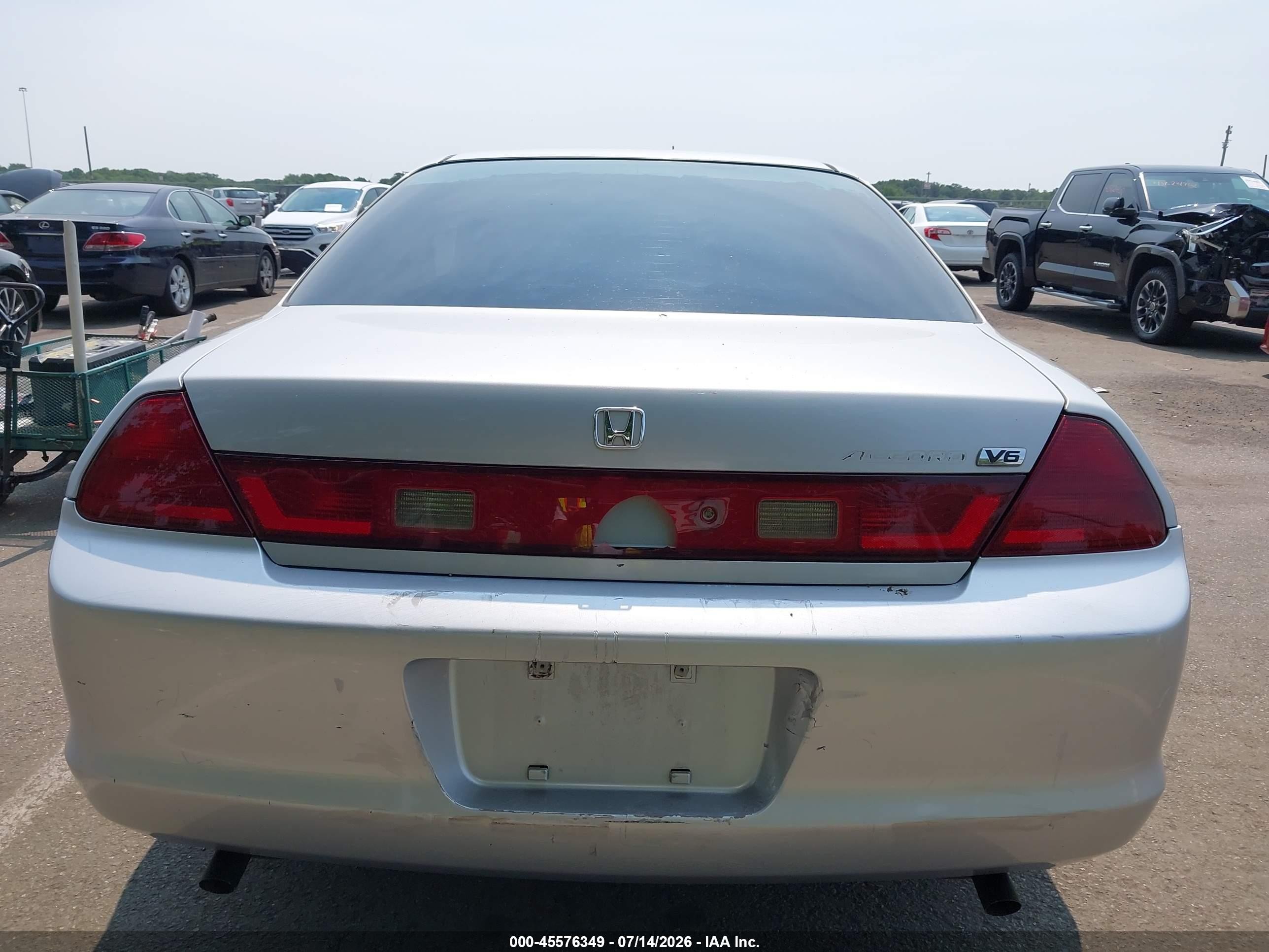 2000 Honda Accord 3.0 Ex Silver vin: 1HGCG2257YA022484