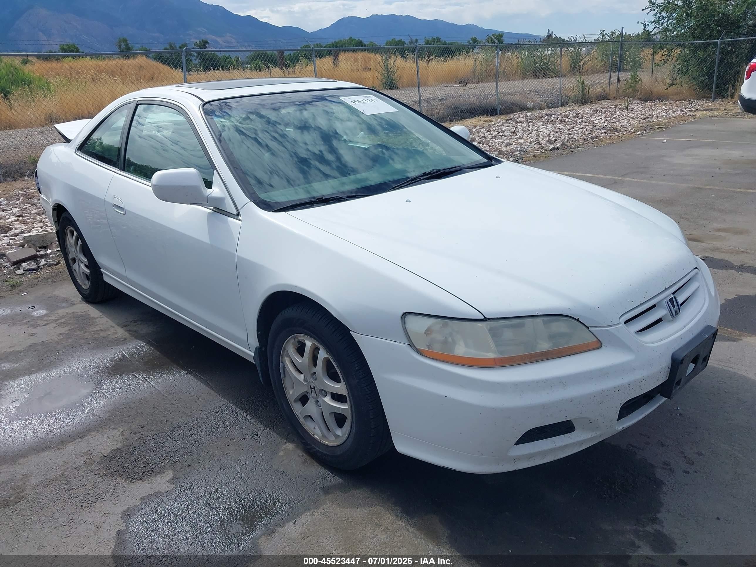 2001 Honda Accord 3.0 Ex White vin: 1HGCG22581A001780