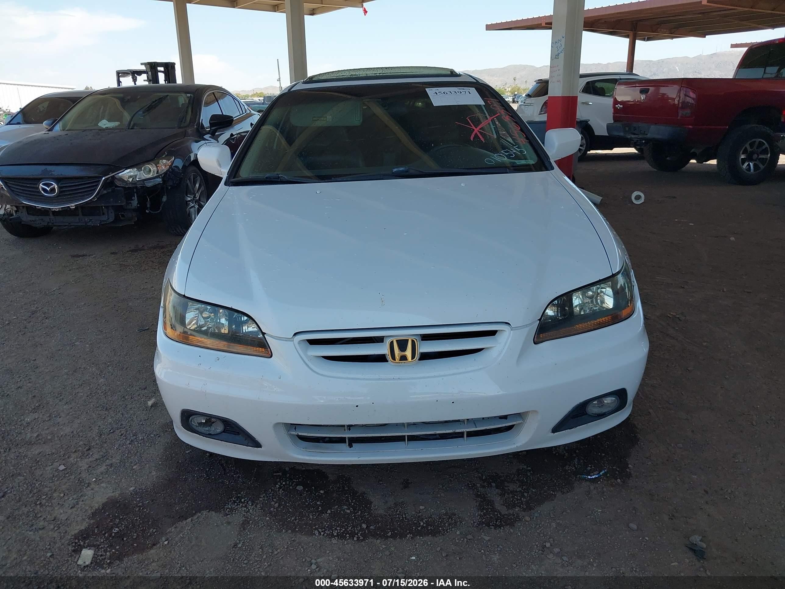 2002 Honda Accord 3.0 Ex White vin: 1HGCG22582A010545