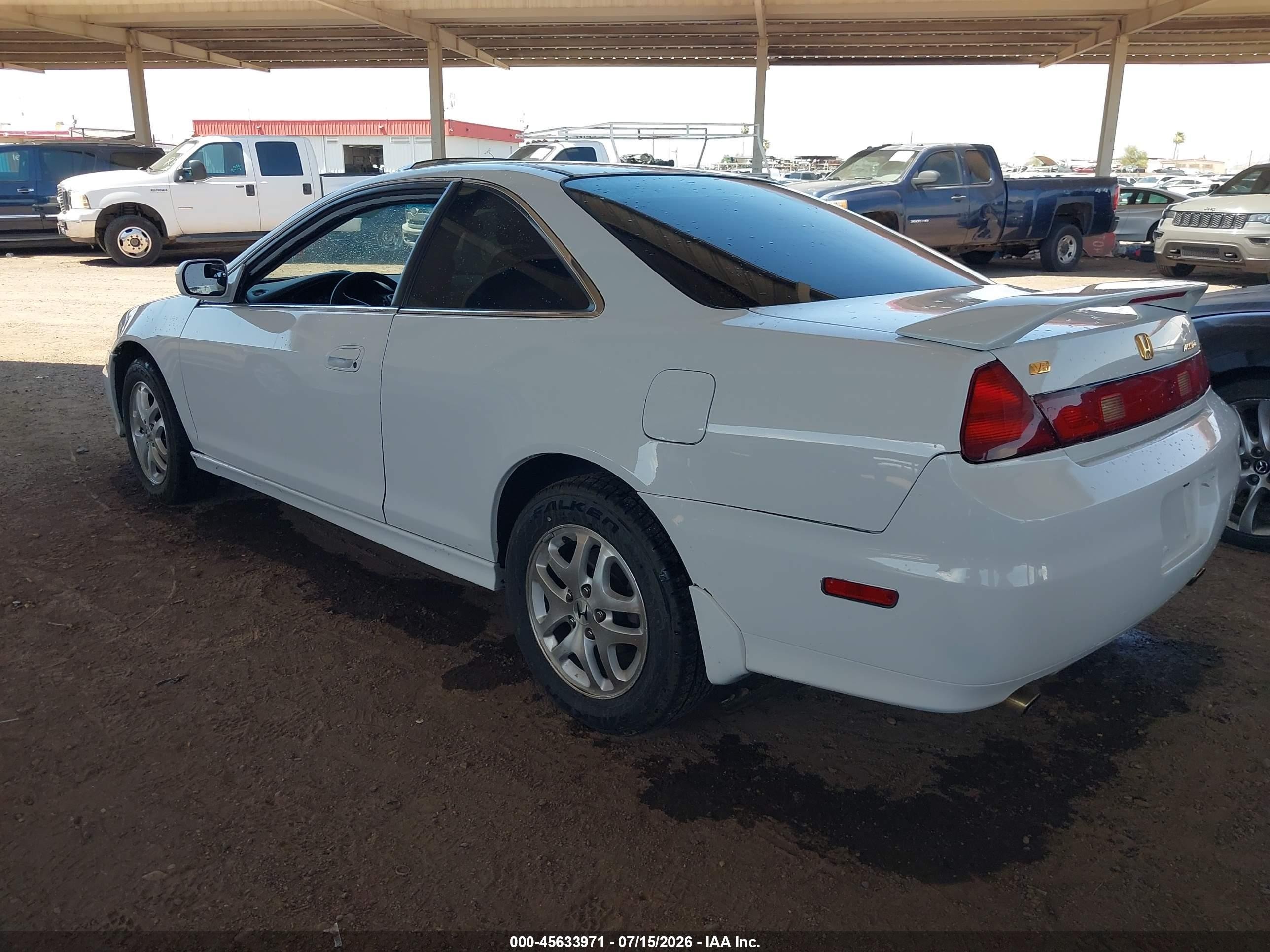 2002 Honda Accord 3.0 Ex White vin: 1HGCG22582A010545