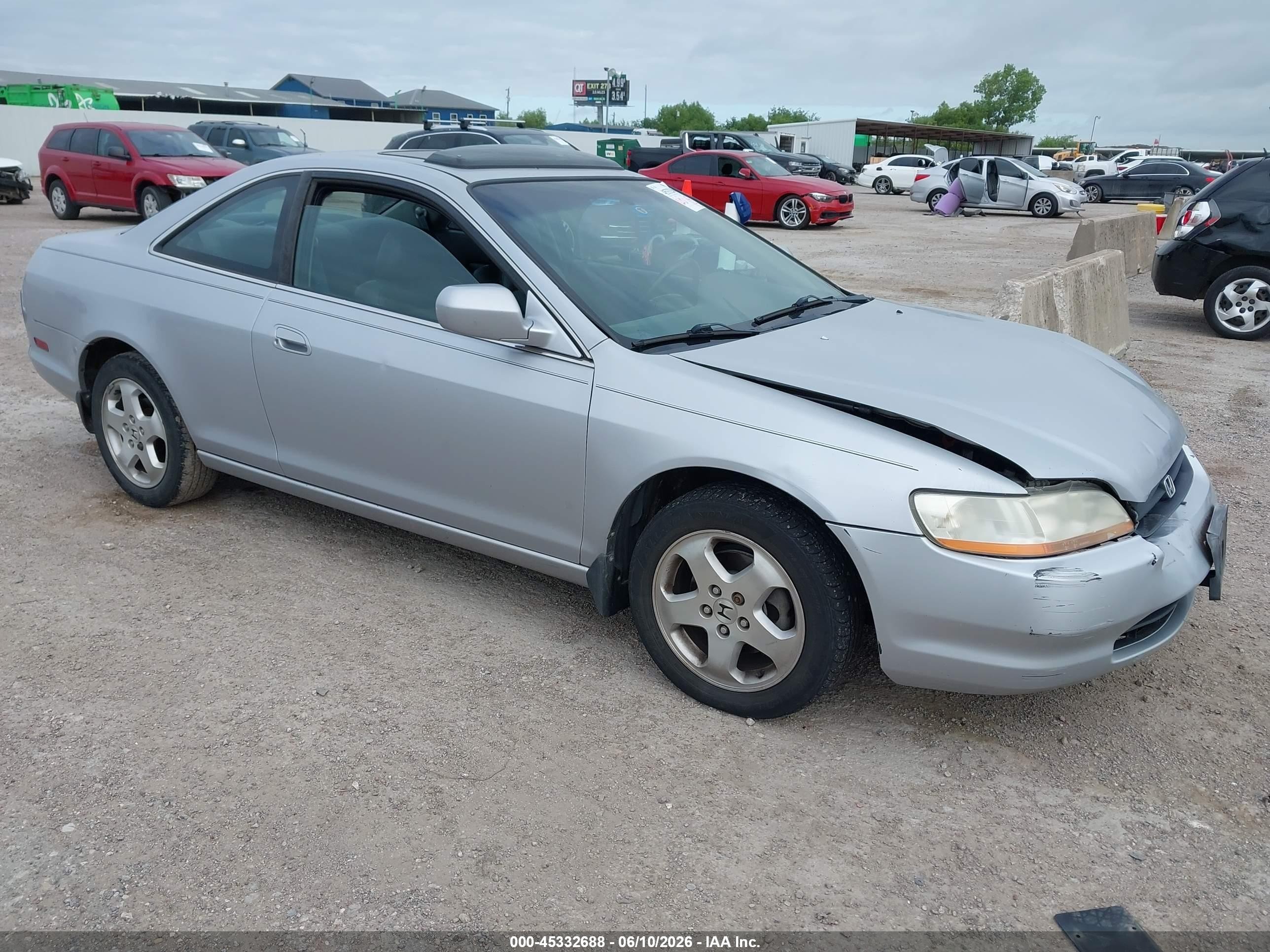 2000 Honda Accord 3.0 Ex Silver vin: 1HGCG2258YA041111