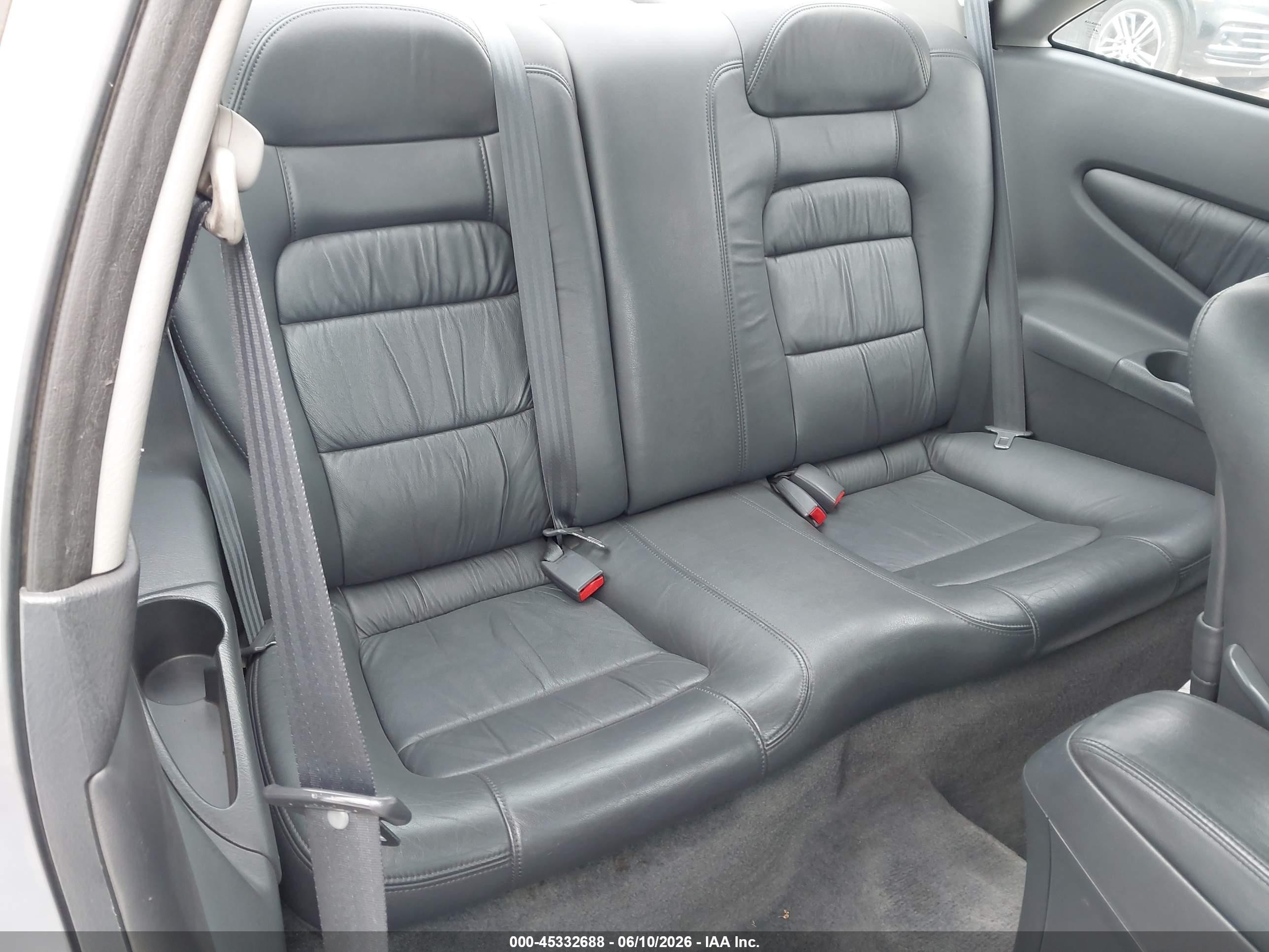 2000 Honda Accord 3.0 Ex Silver vin: 1HGCG2258YA041111