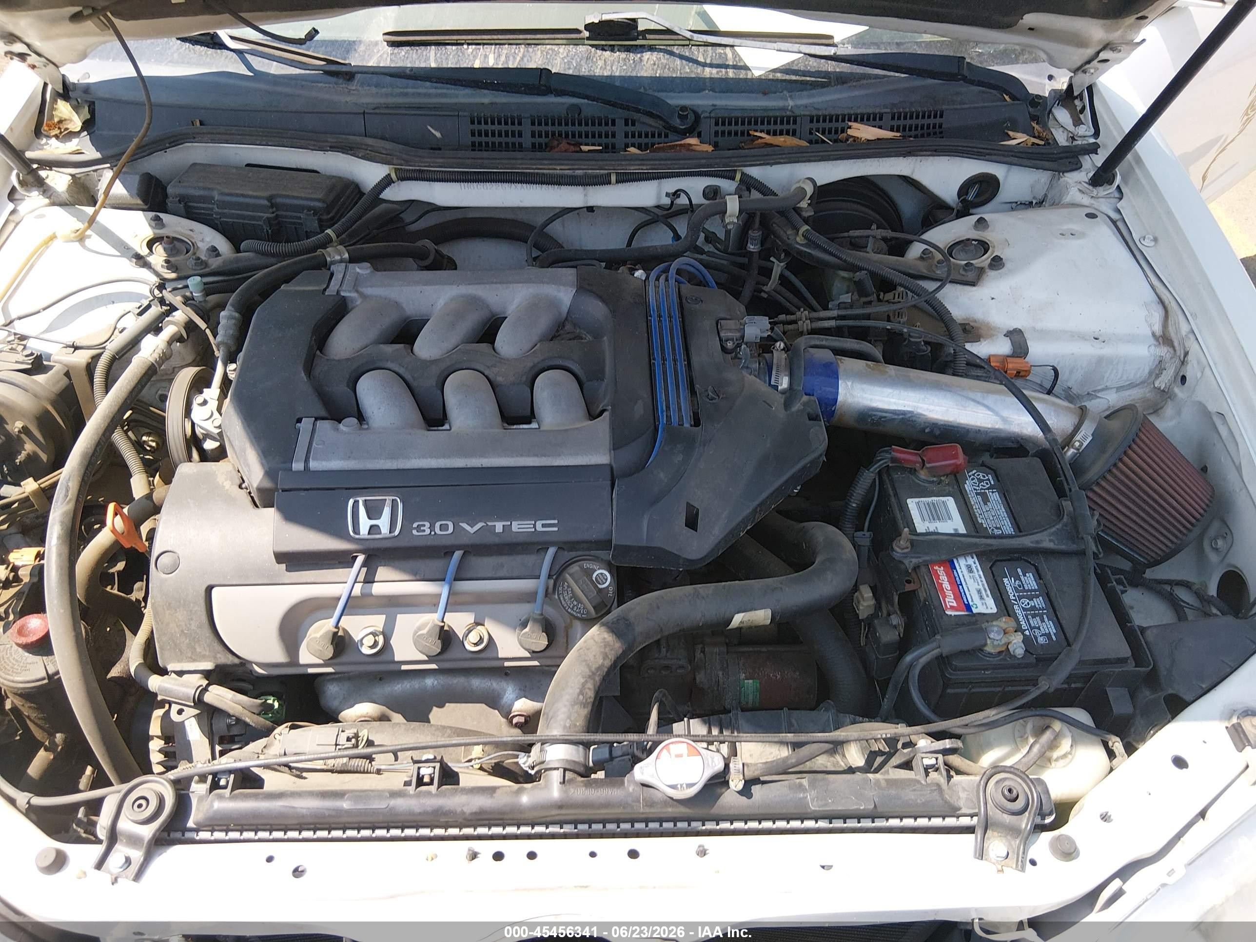 1999 Honda Accord Ex V6 White vin: 1HGCG2259XA009394