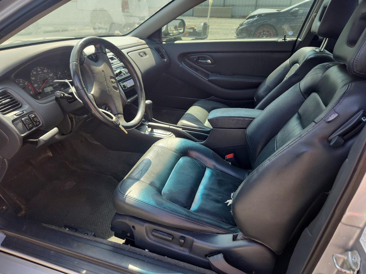2002 Honda Accord Ex Silver vin: 1HGCG225X2A006187
