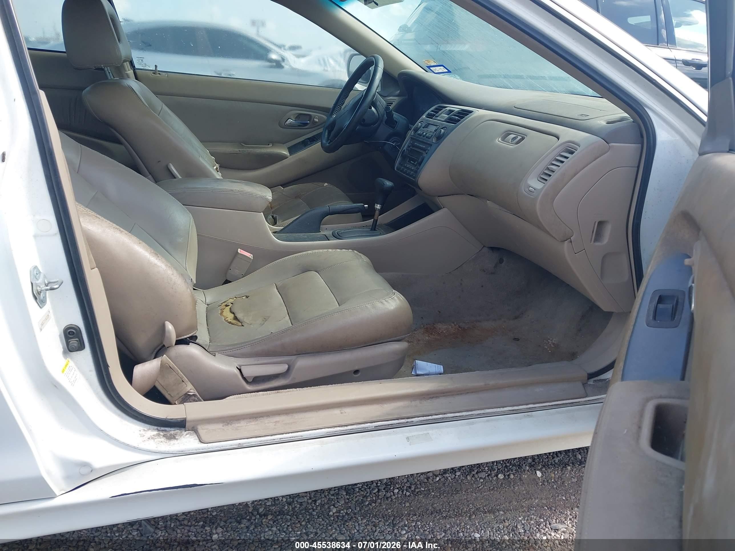2002 Honda Accord 3.0 Ex White vin: 1HGCG225X2A023295