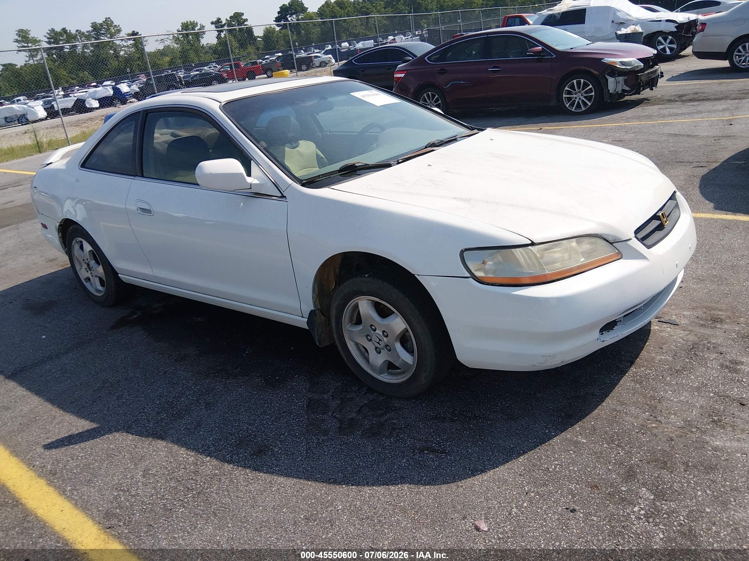 2000 Honda Accord 3.0 Ex White vin: 1HGCG225XYA014718