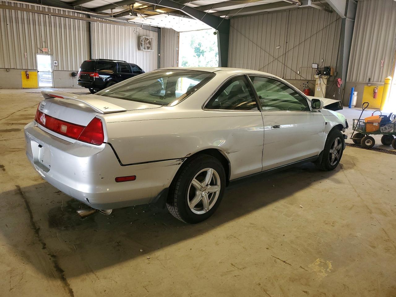 2000 Honda Accord Lx Серебряный vin: 1HGCG3145YA019680