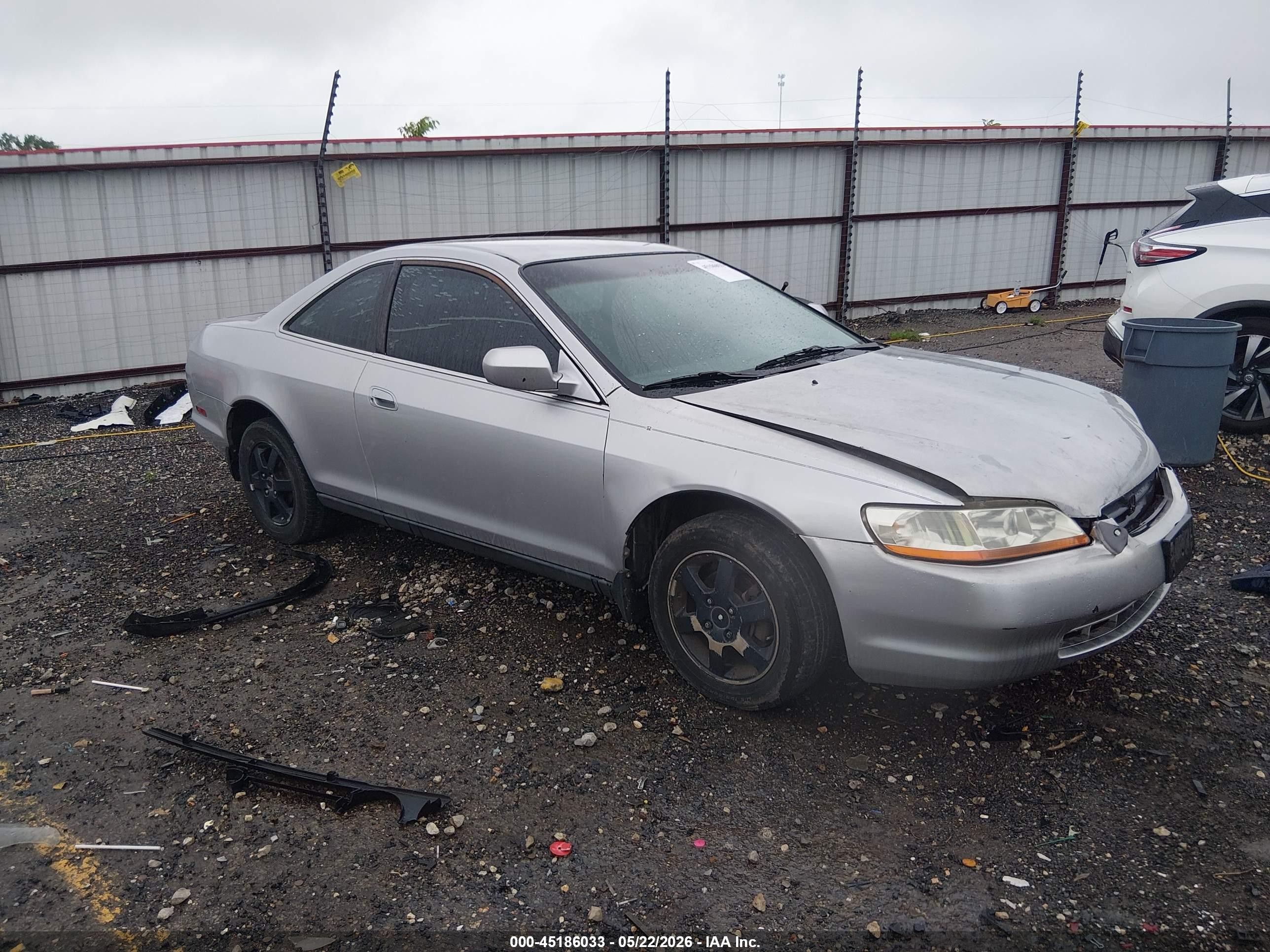 2000 Honda Accord 2.3 Lx Silver vin: 1HGCG3148YA008818
