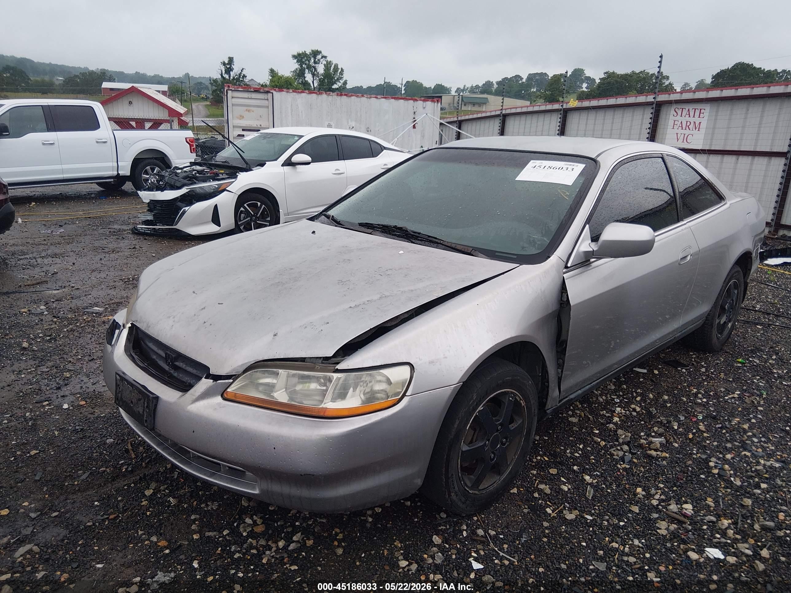 2000 Honda Accord 2.3 Lx Silver vin: 1HGCG3148YA008818
