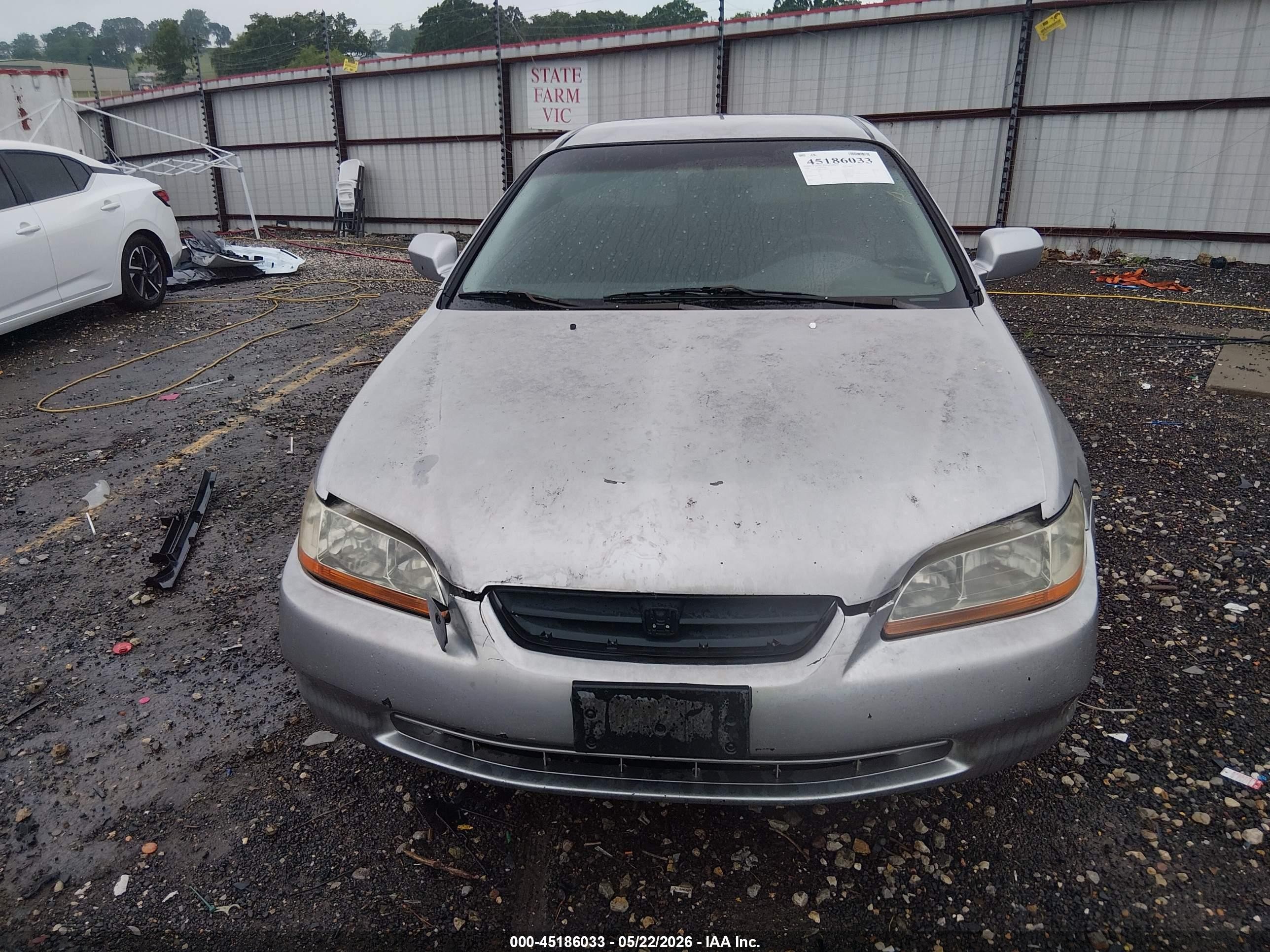2000 Honda Accord 2.3 Lx Silver vin: 1HGCG3148YA008818