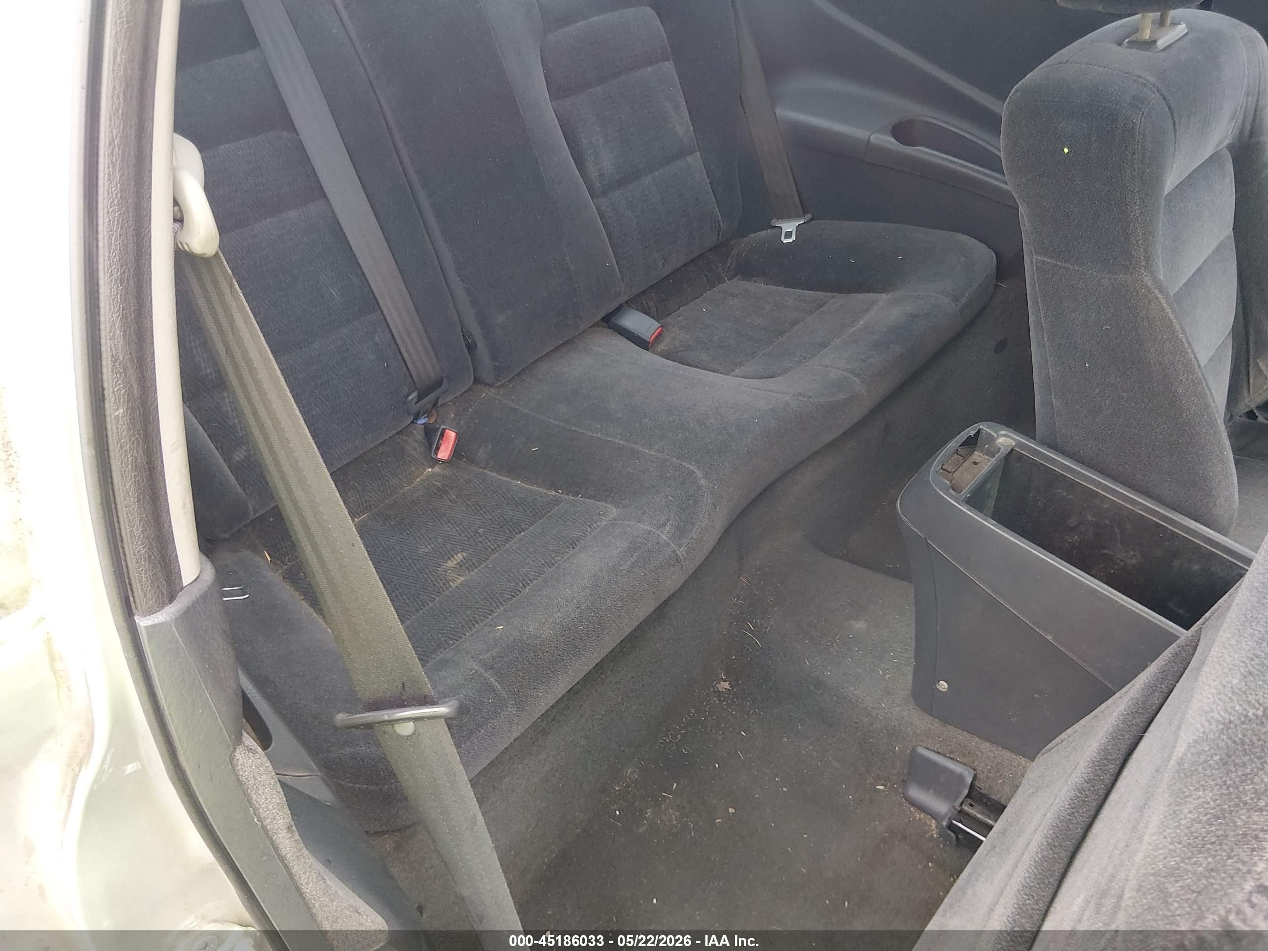 2000 Honda Accord 2.3 Lx Silver vin: 1HGCG3148YA008818