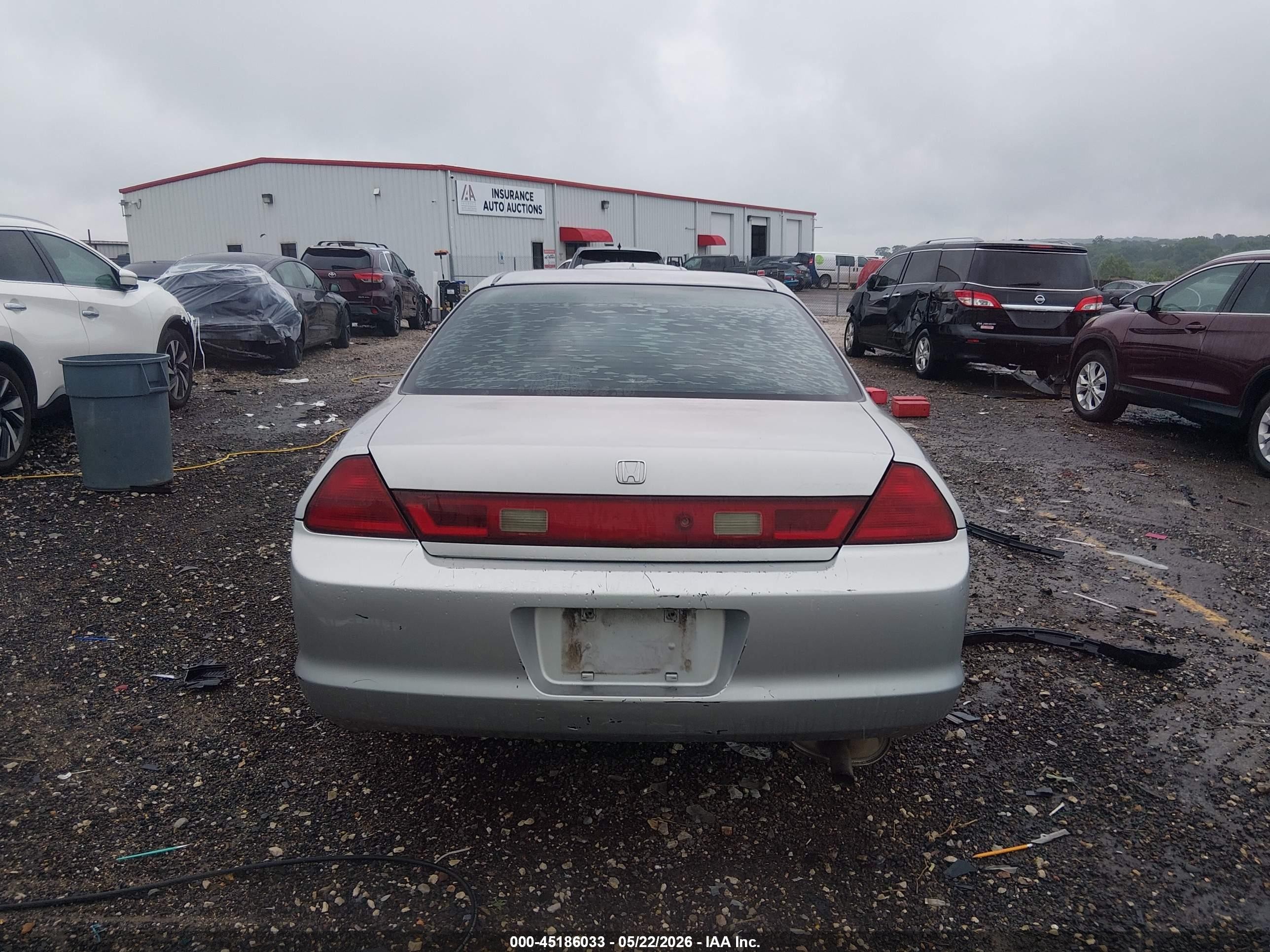 2000 Honda Accord 2.3 Lx Silver vin: 1HGCG3148YA008818