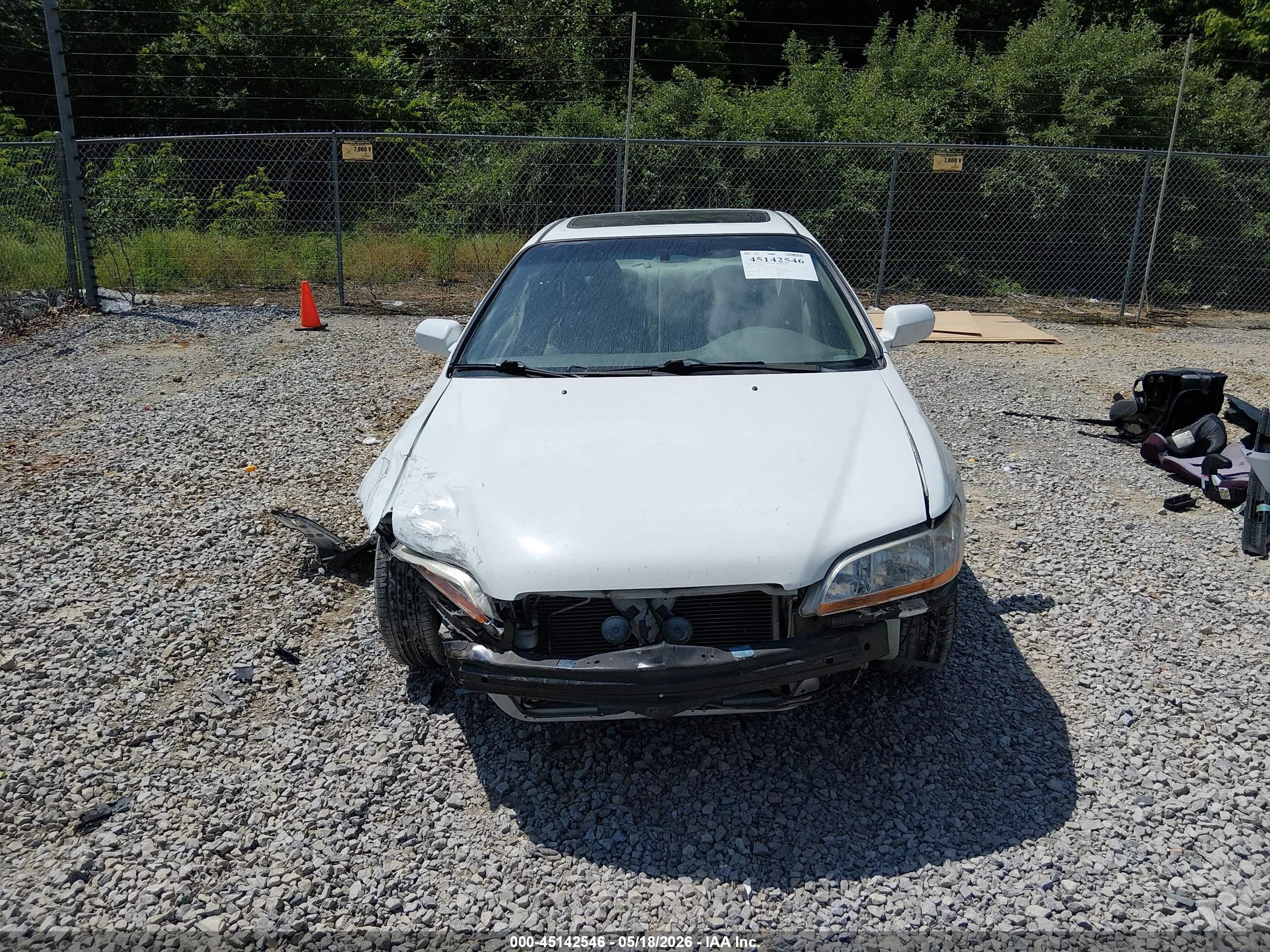 2002 Honda Accord 2.3 Se White vin: 1HGCG32072A009364