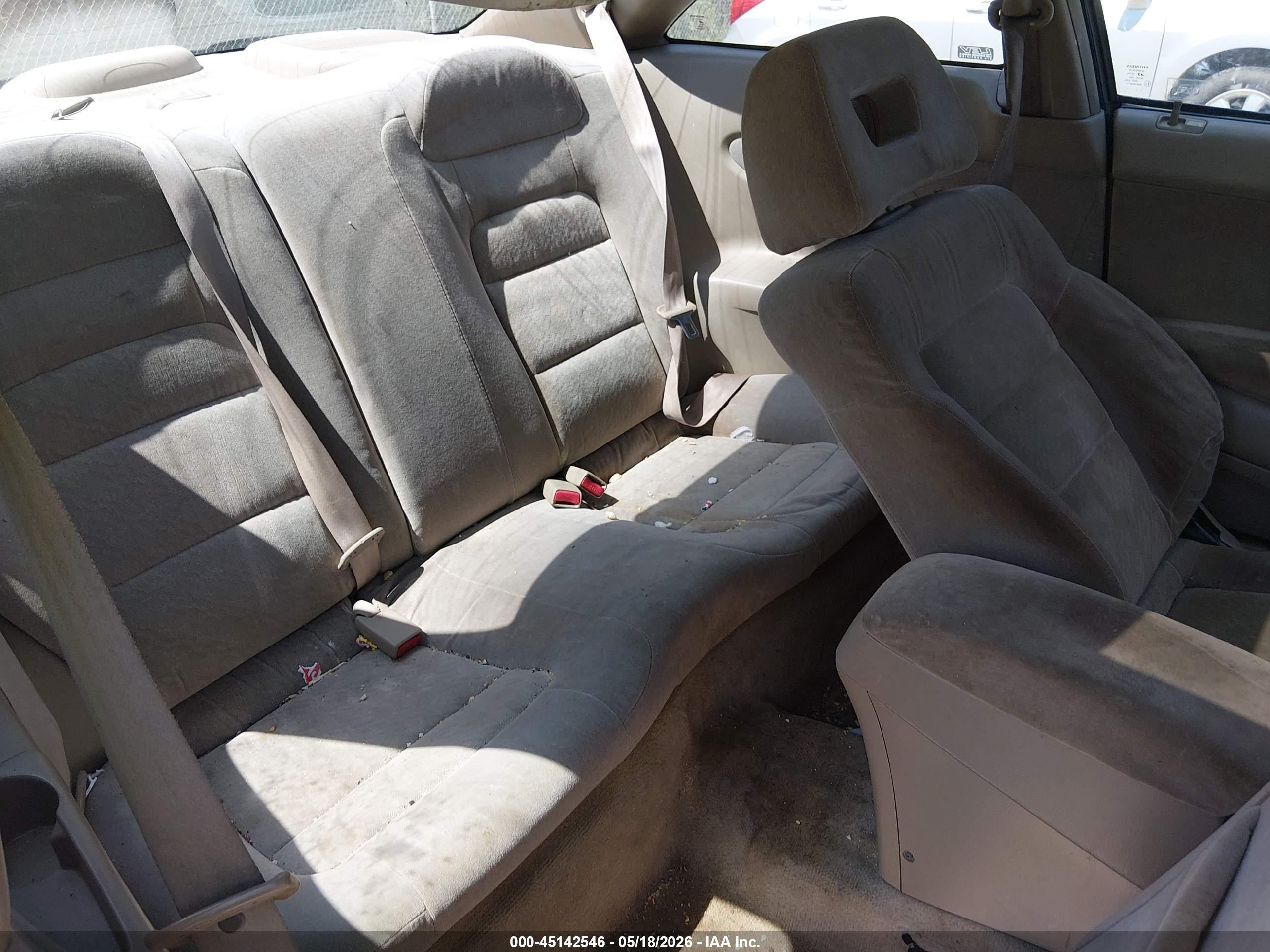 2002 Honda Accord 2.3 Se White vin: 1HGCG32072A009364