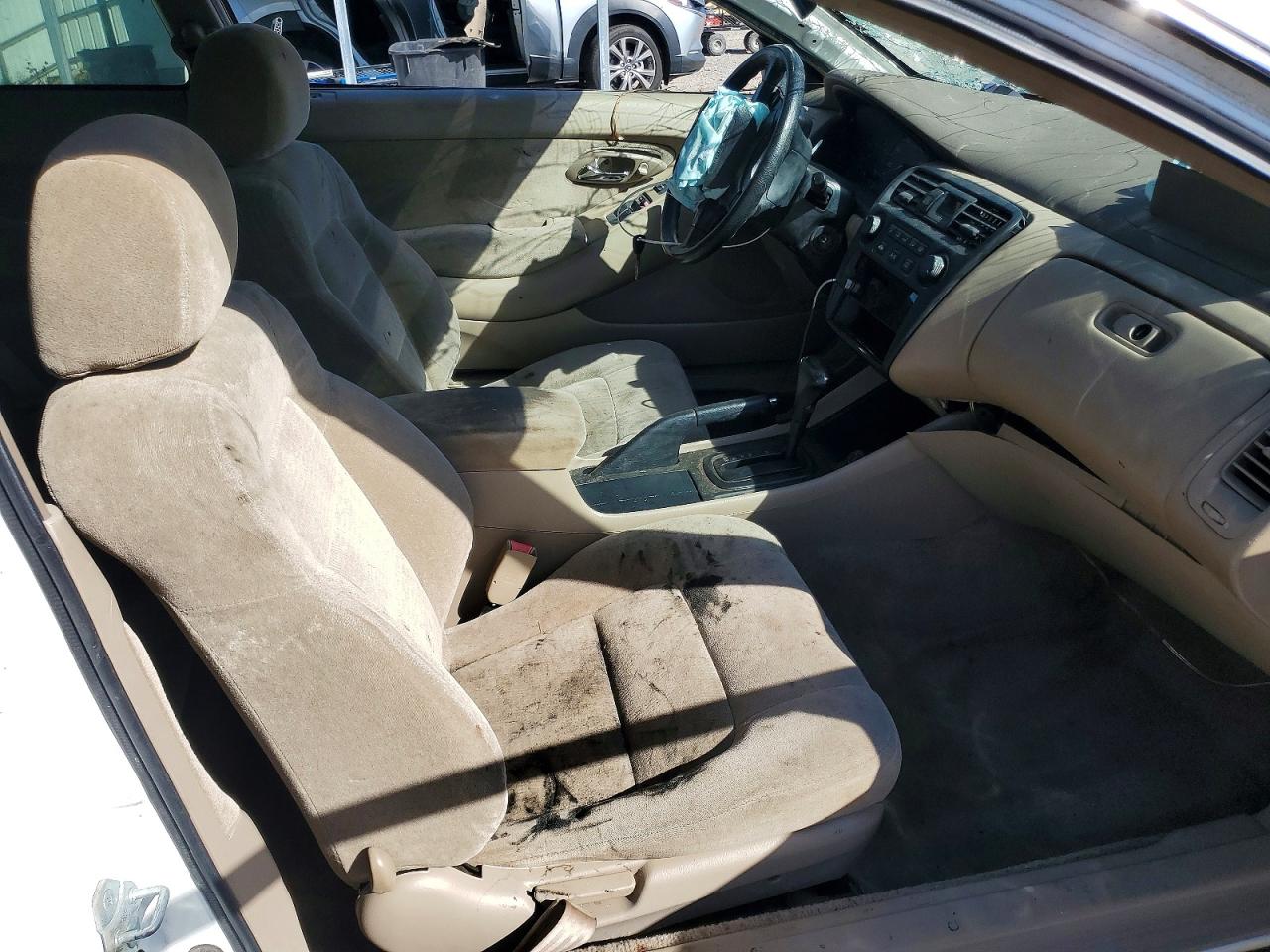 1998 Honda Accord Lx White vin: 1HGCG3240WA007898