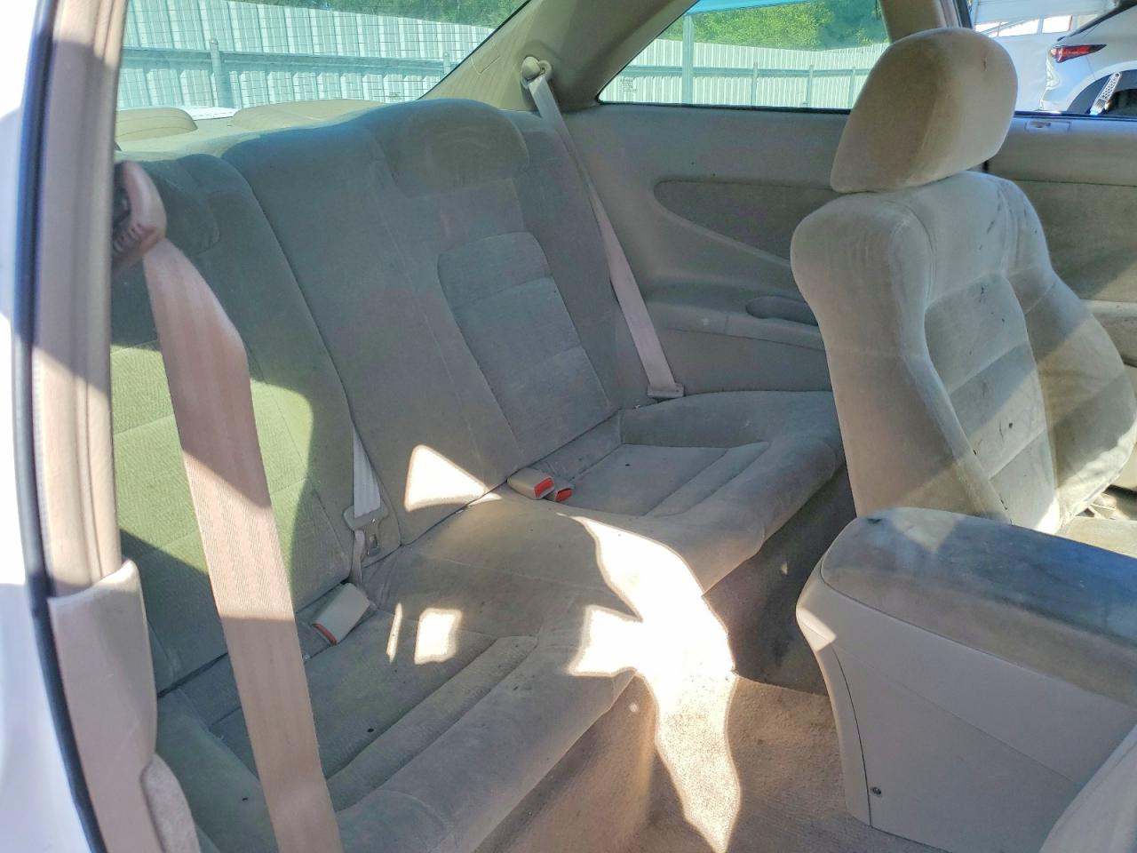 1998 Honda Accord Lx White vin: 1HGCG3240WA007898