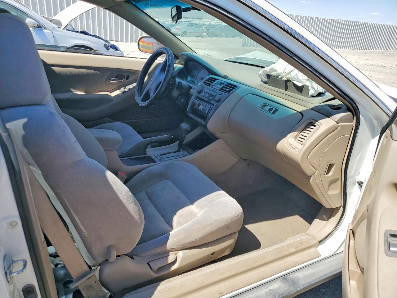 2001 Honda Accord Lx White vin: 1HGCG32471A032421